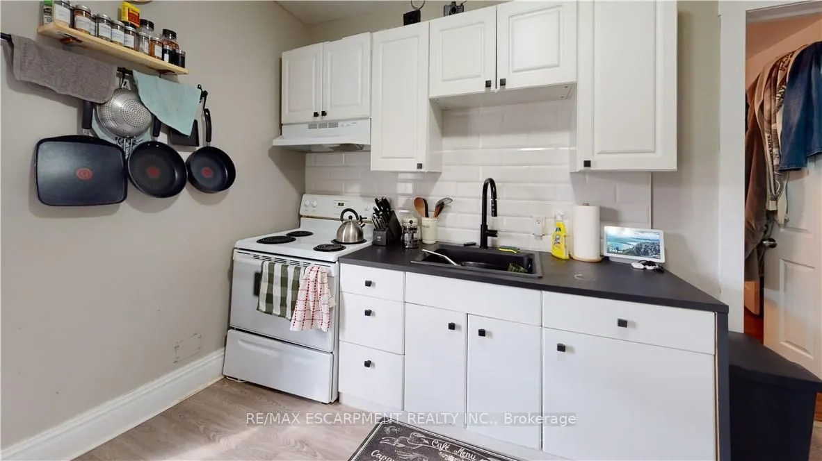 62 Barnesdale Avenue S