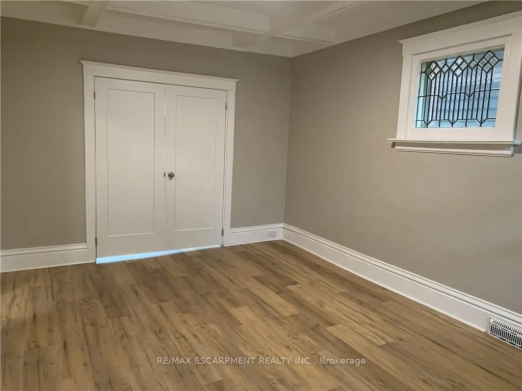 62 Barnesdale Avenue S