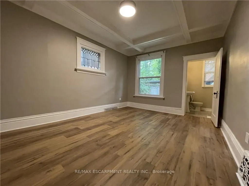 62 Barnesdale Avenue S