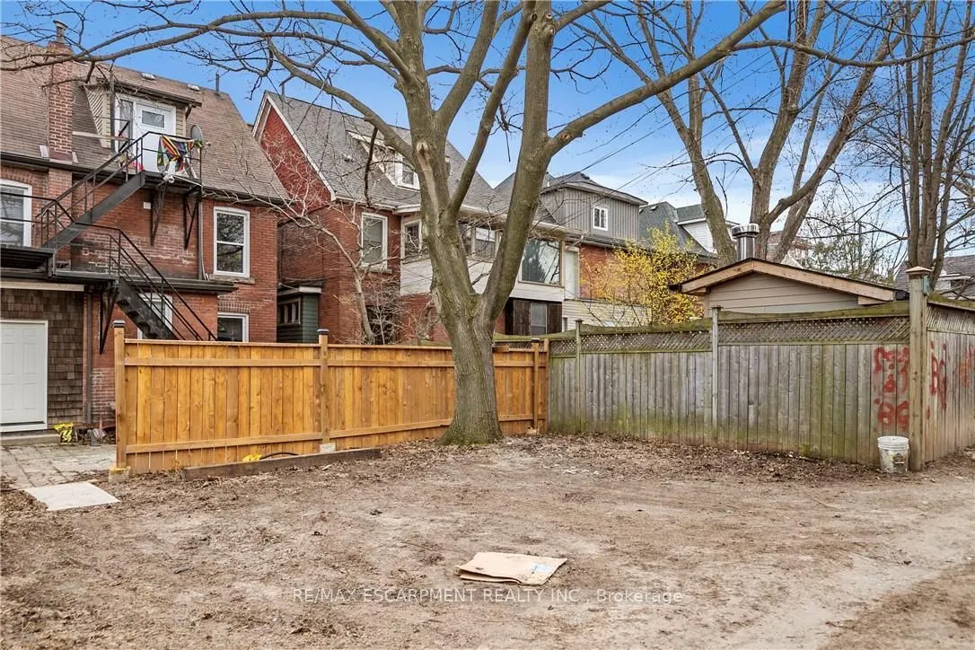 62 Barnesdale Avenue S