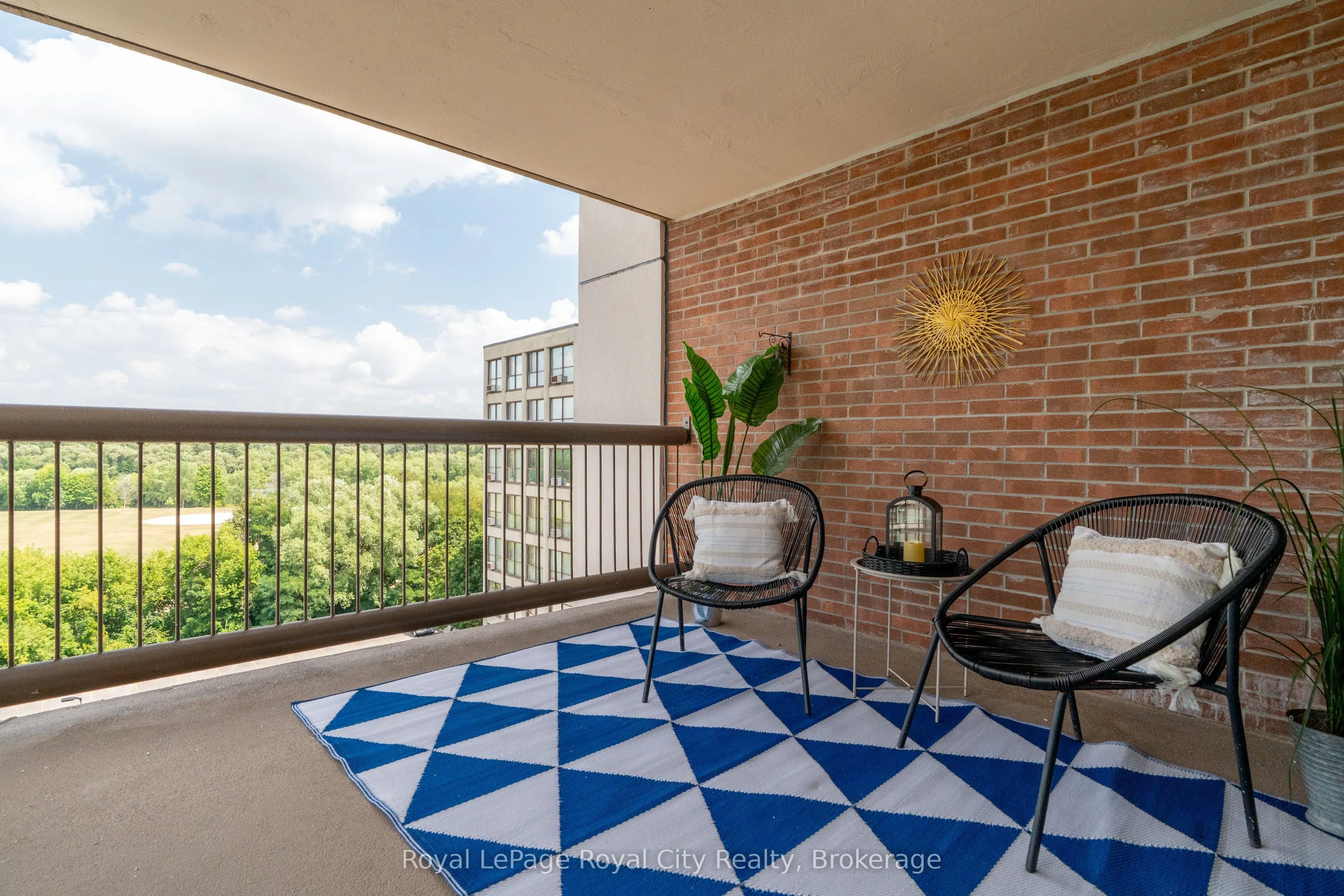 22 Marilyn Drive, #803