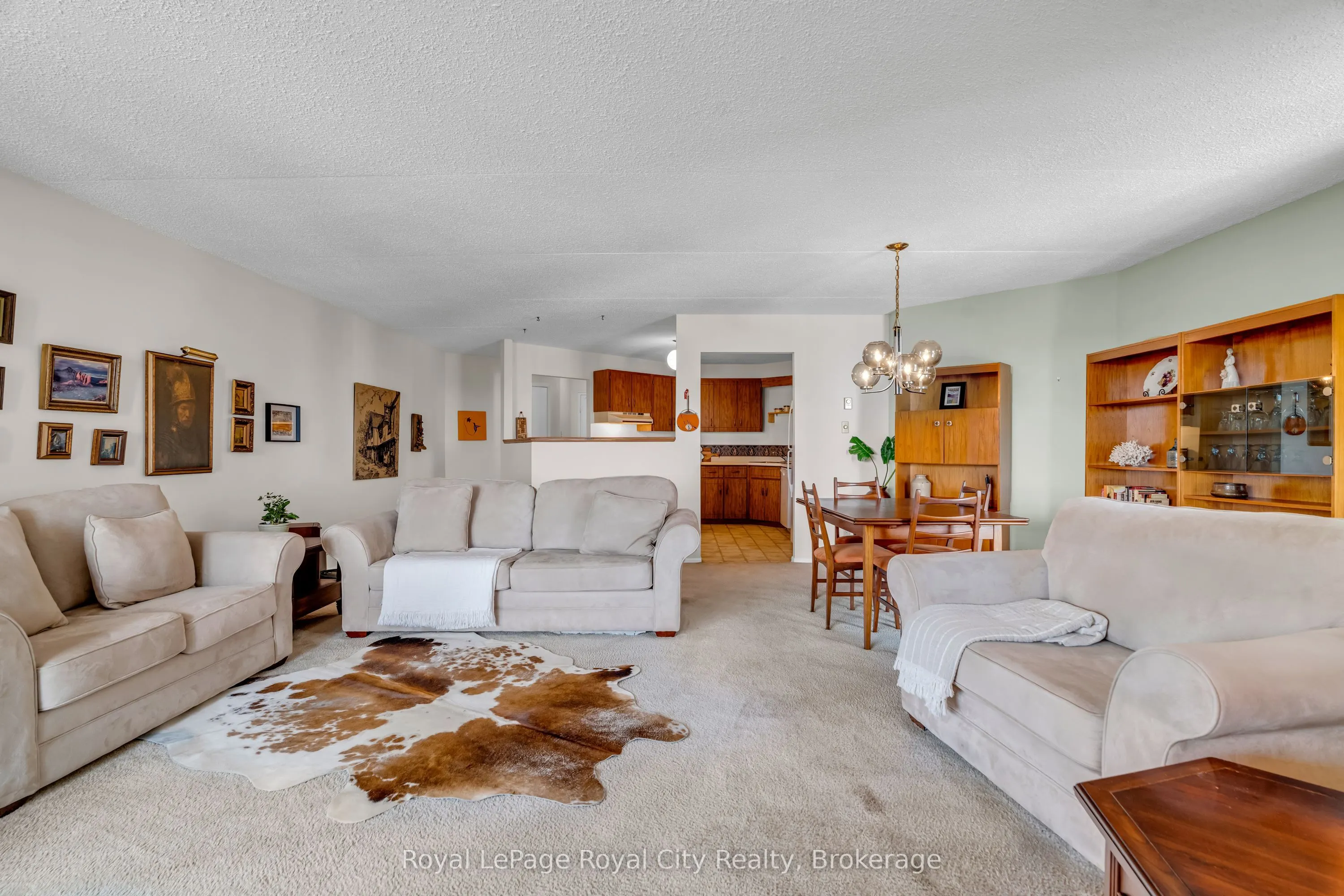 22 Marilyn Drive, #803