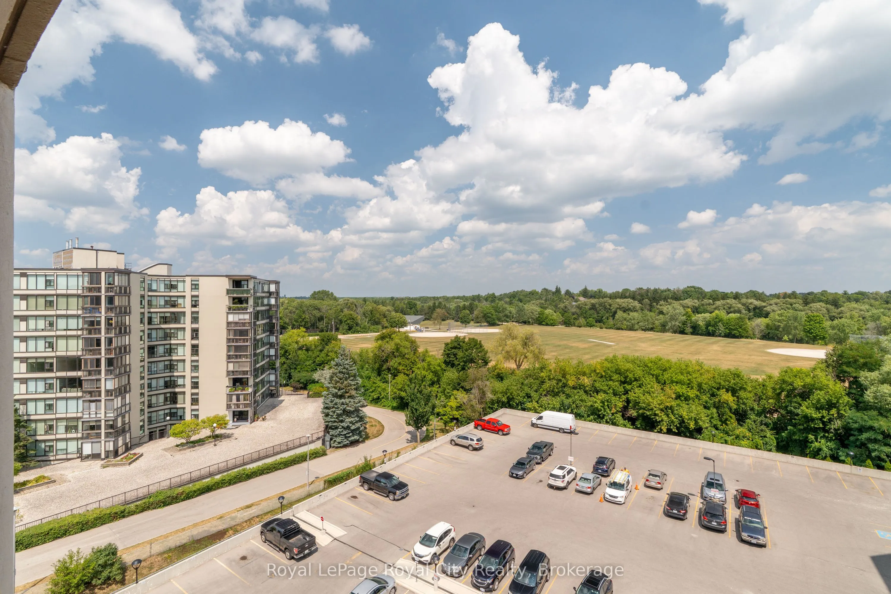 22 Marilyn Drive, #803