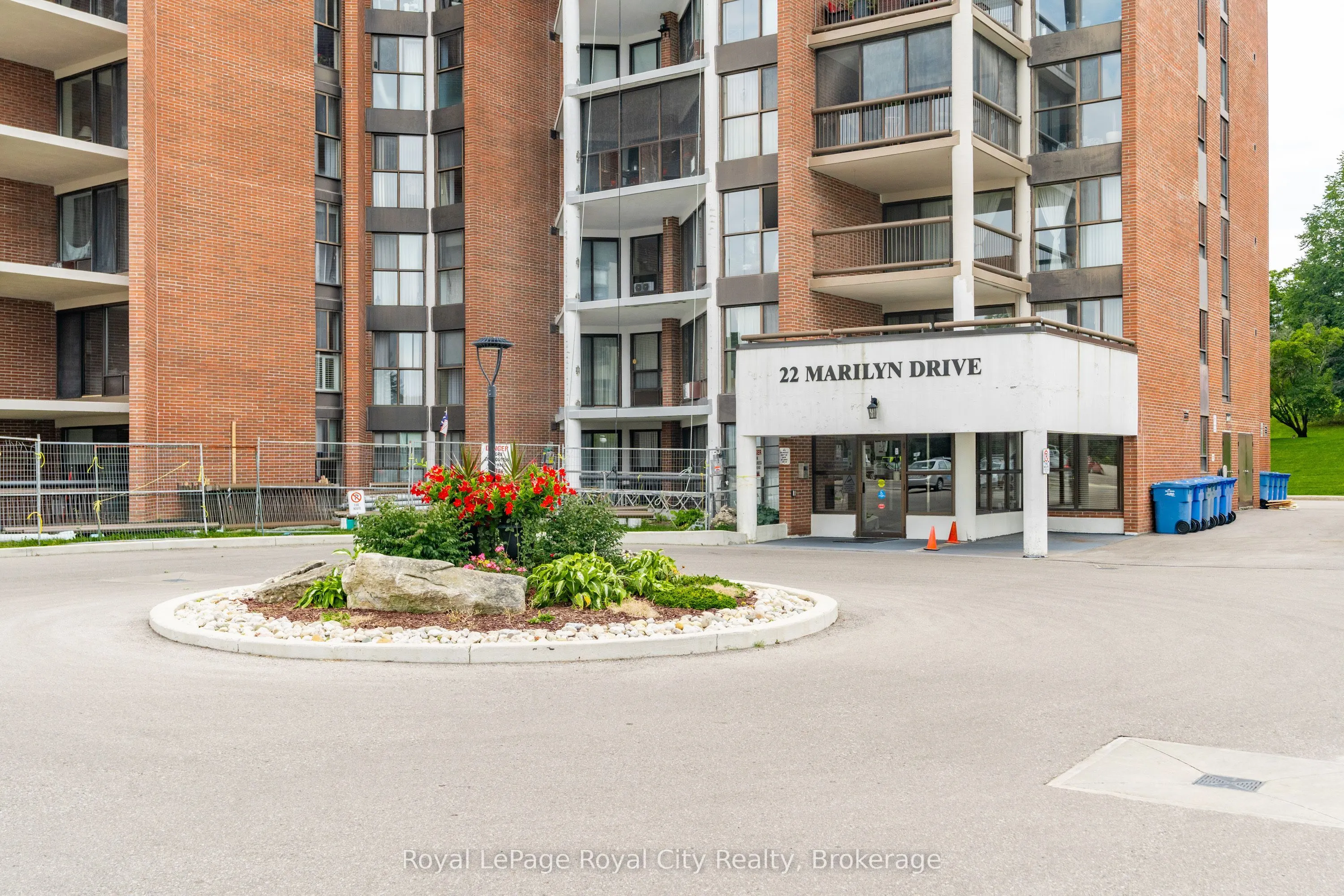 22 Marilyn Drive, #803