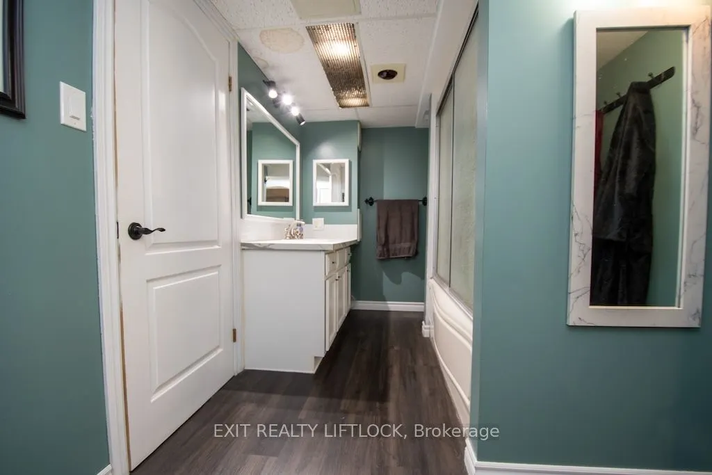 1456 Firwood Crescent