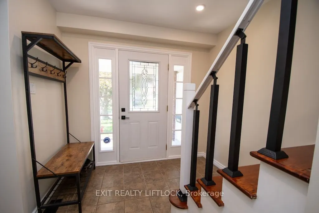 1456 Firwood Crescent