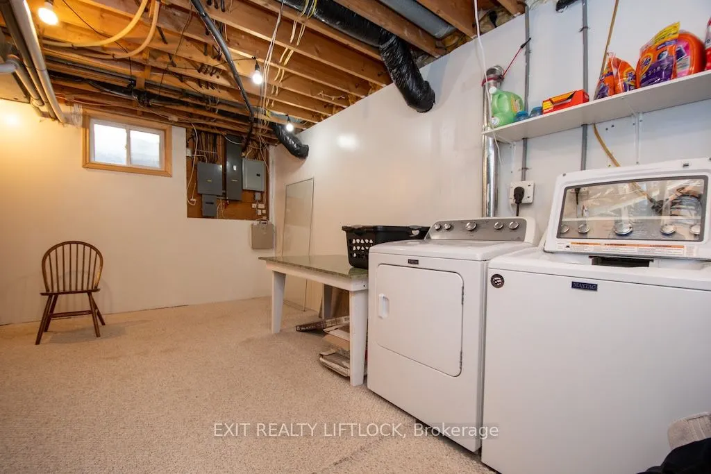 1456 Firwood Crescent