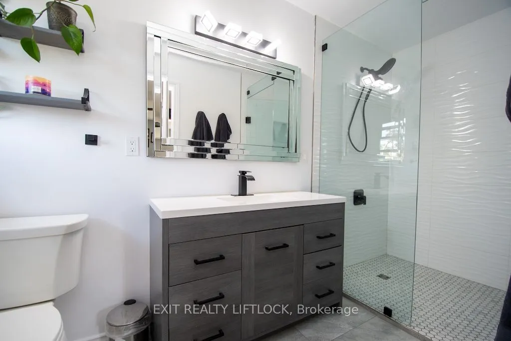 1456 Firwood Crescent