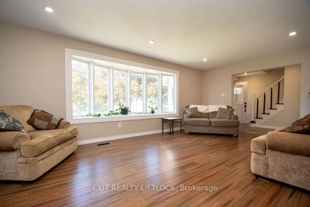 1456 Firwood Crescent