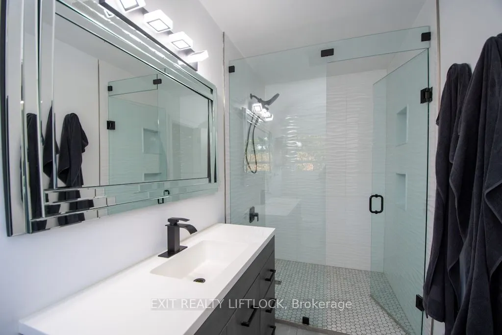 1456 Firwood Crescent