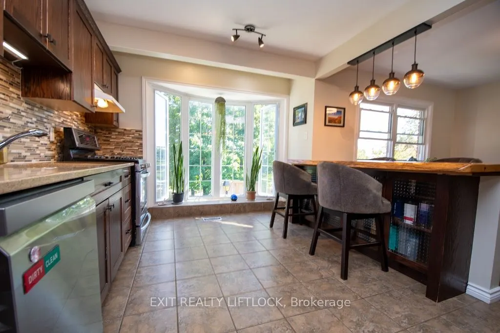 1456 Firwood Crescent