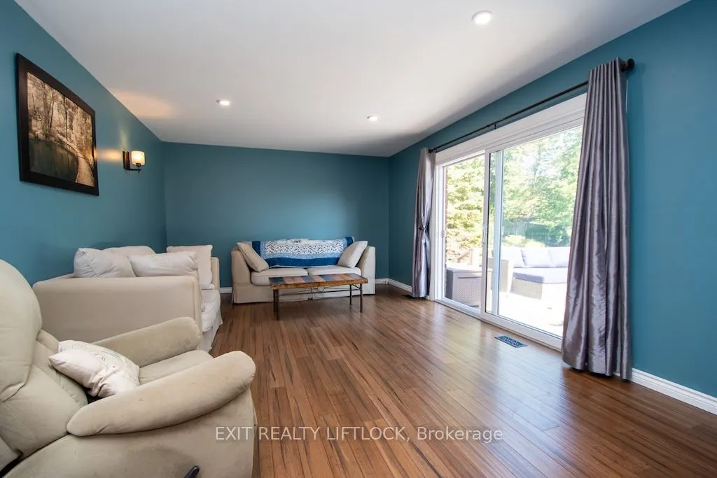 1456 Firwood Crescent