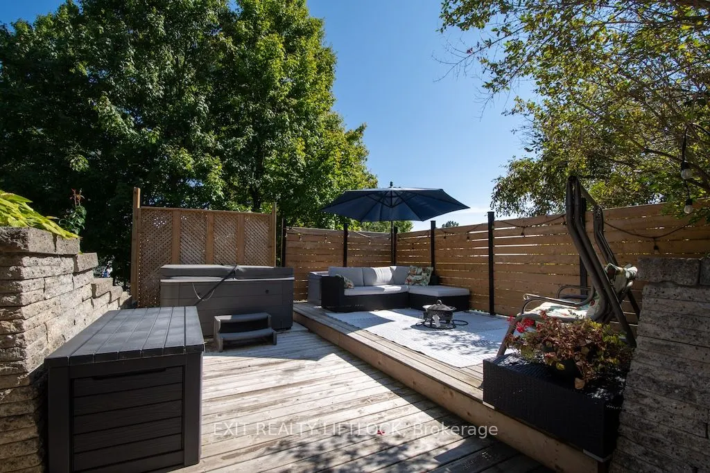 1456 Firwood Crescent