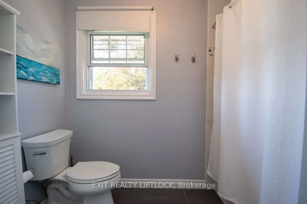 1456 Firwood Crescent