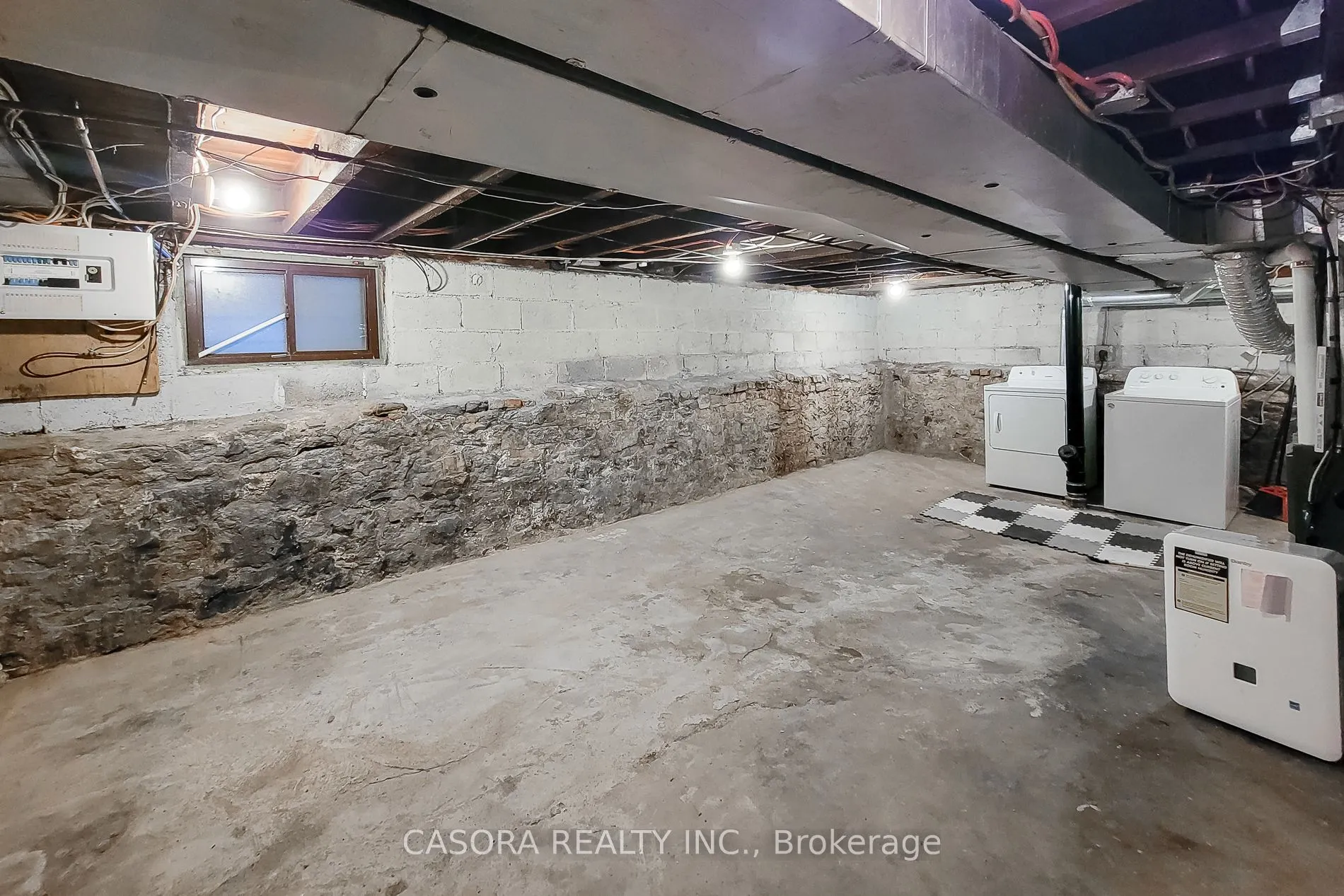 449 Hughson Street N