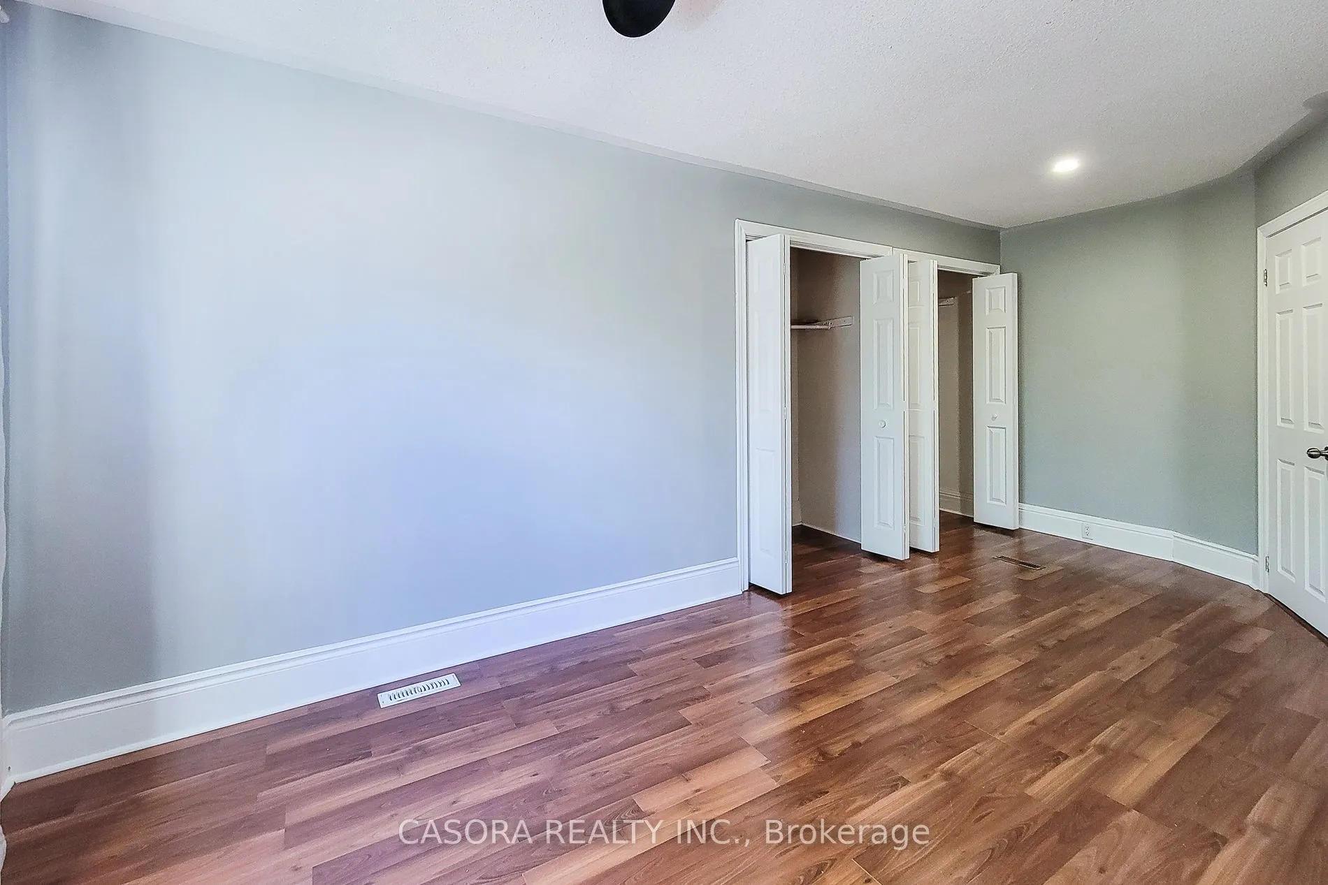 449 Hughson Street N