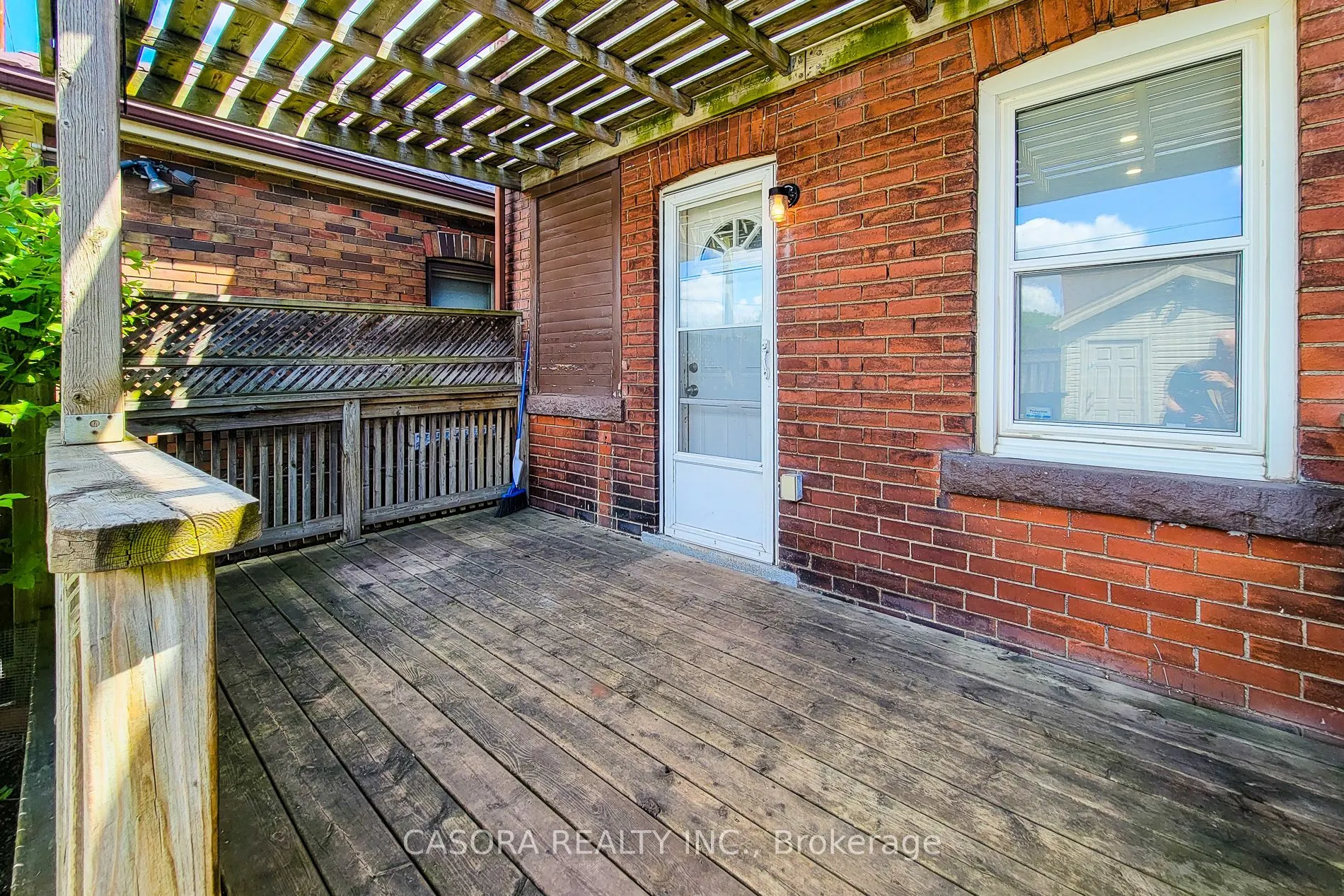 449 Hughson Street N