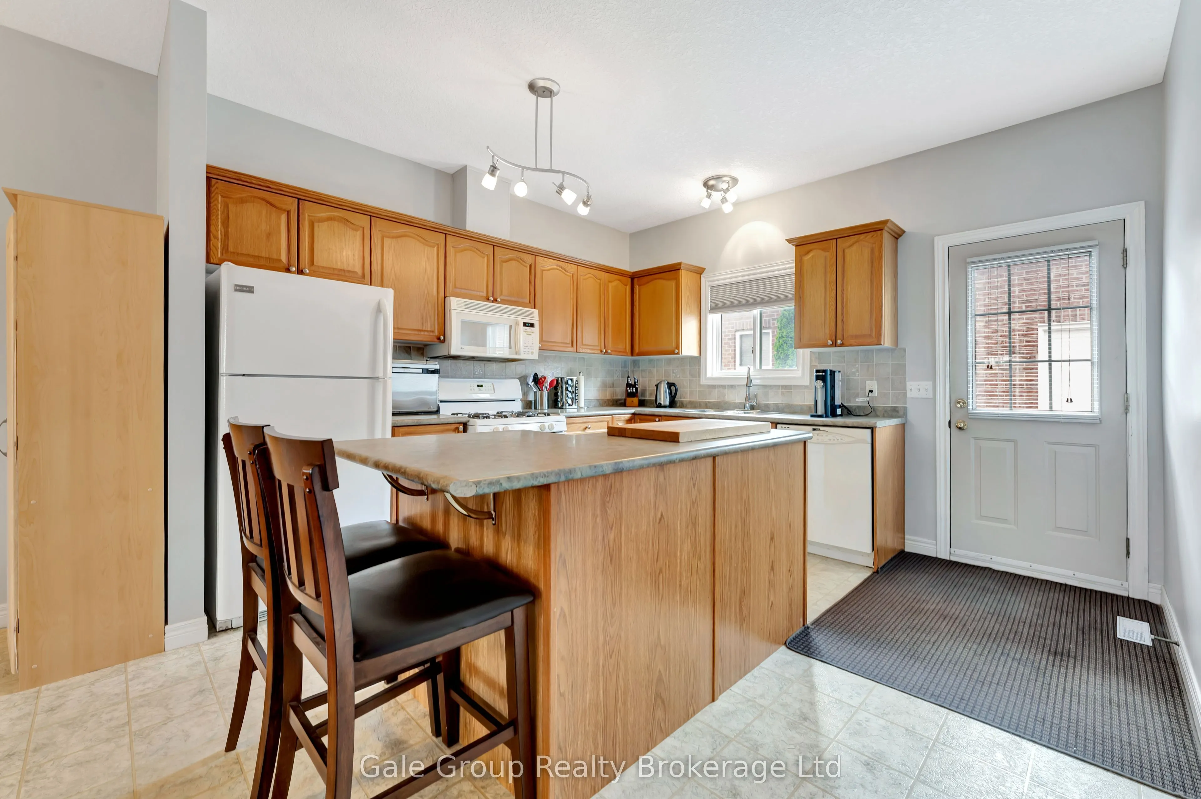 693 Southwood Way, #9