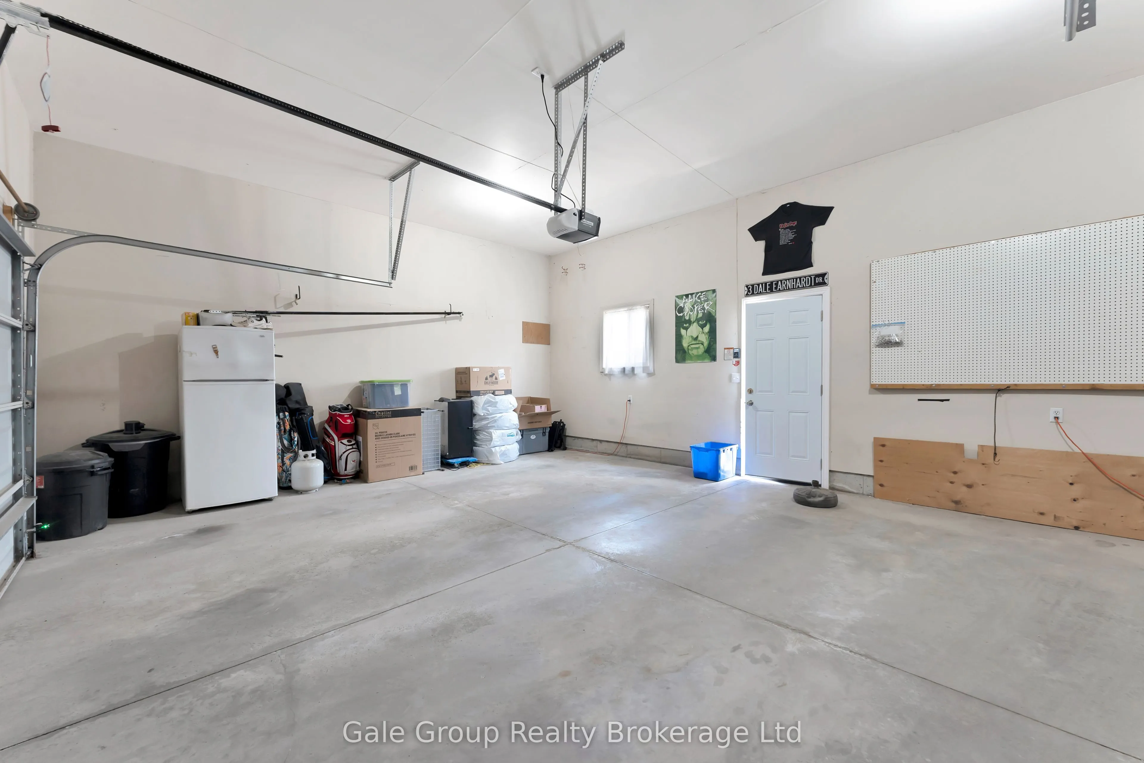 693 Southwood Way, #9