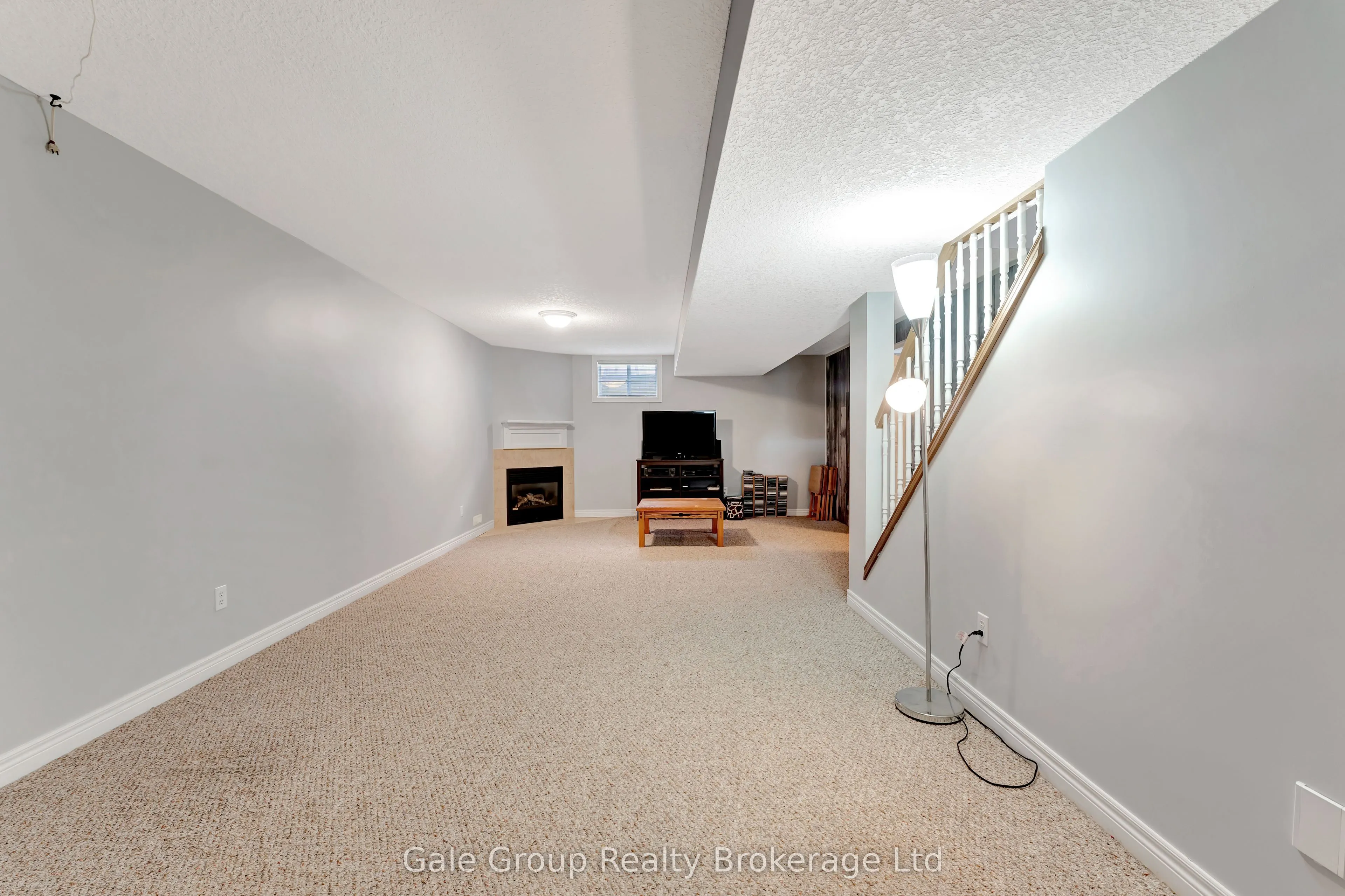 693 Southwood Way, #9