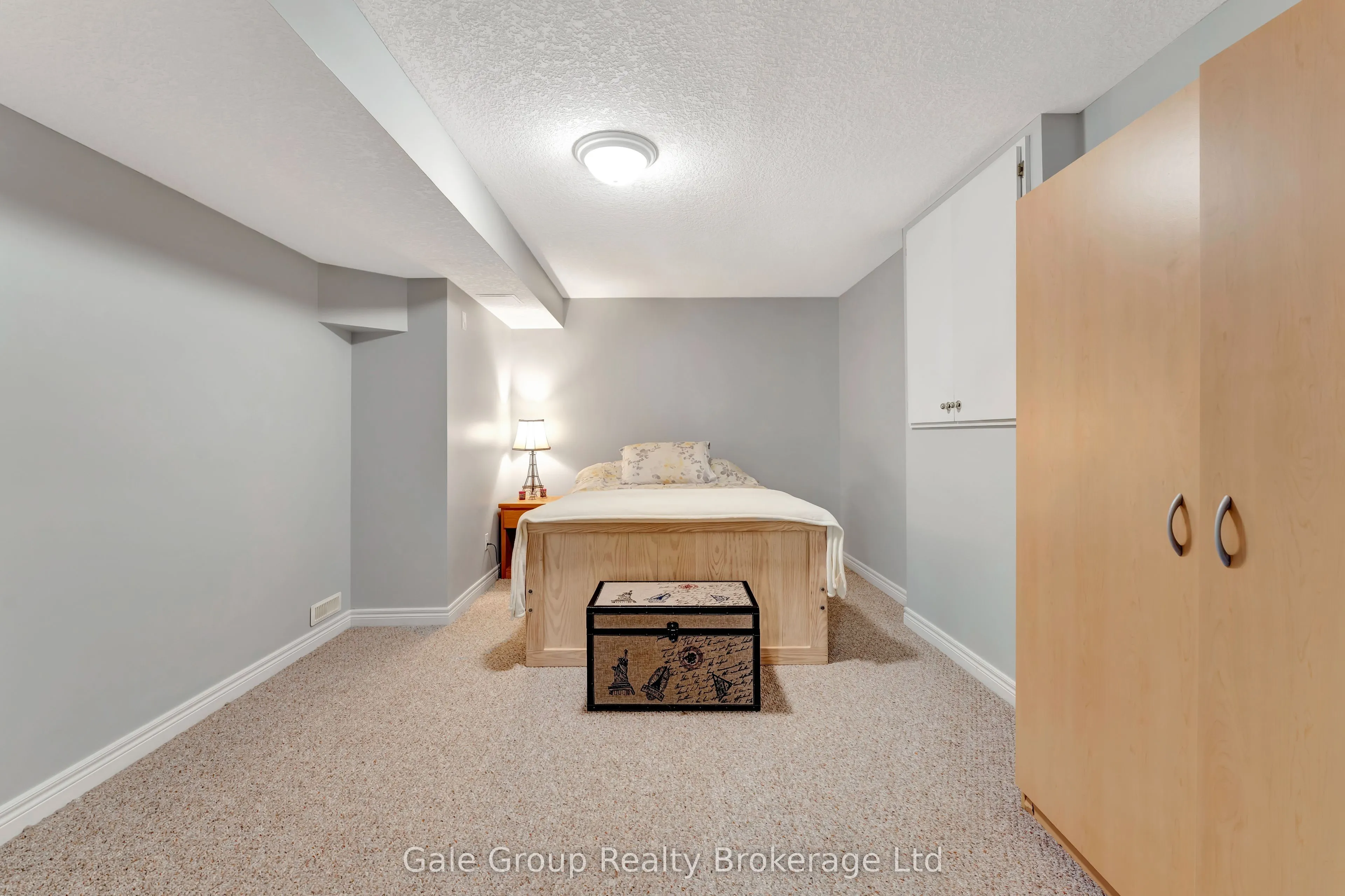 693 Southwood Way, #9