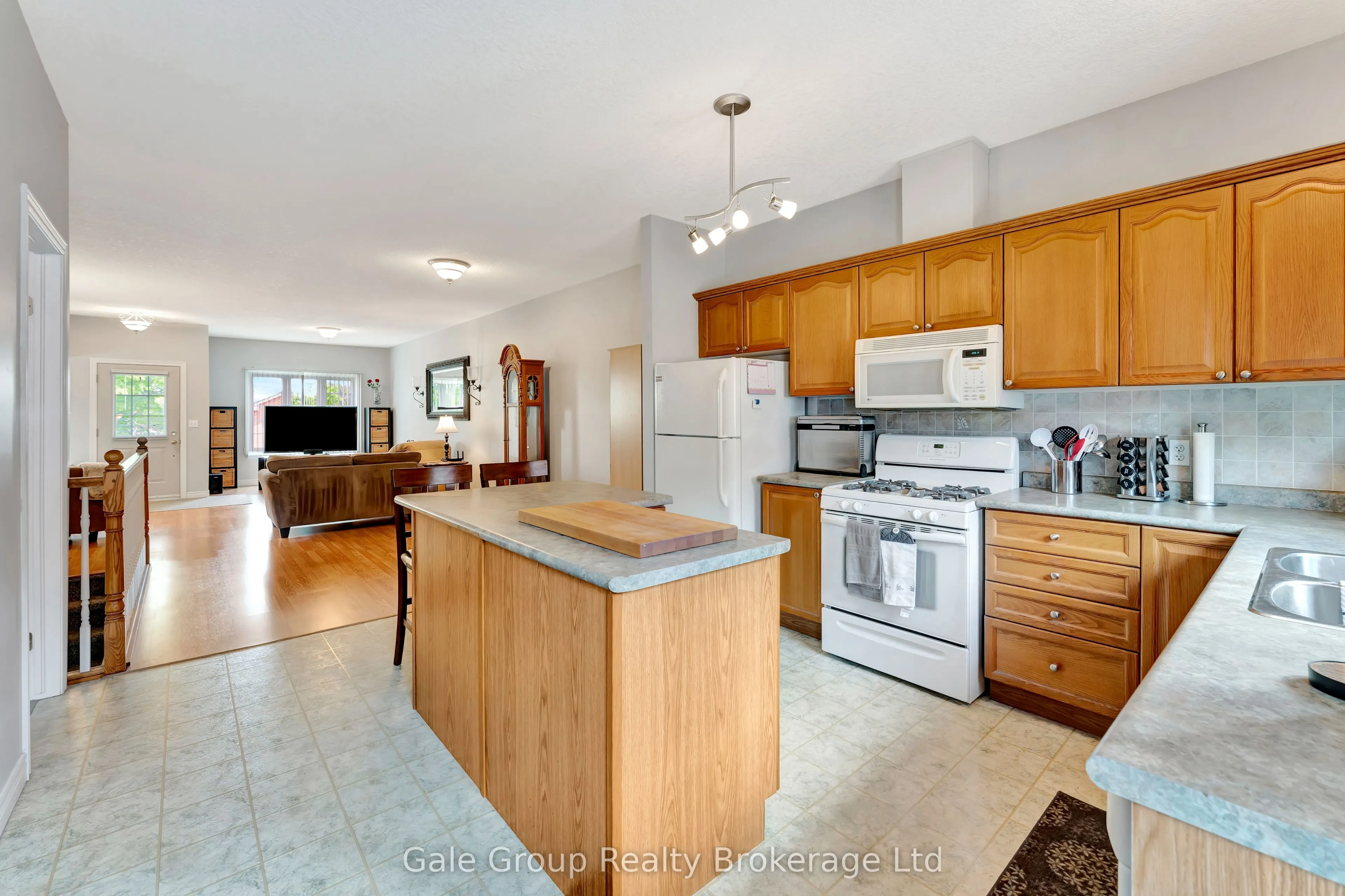 693 Southwood Way, #9