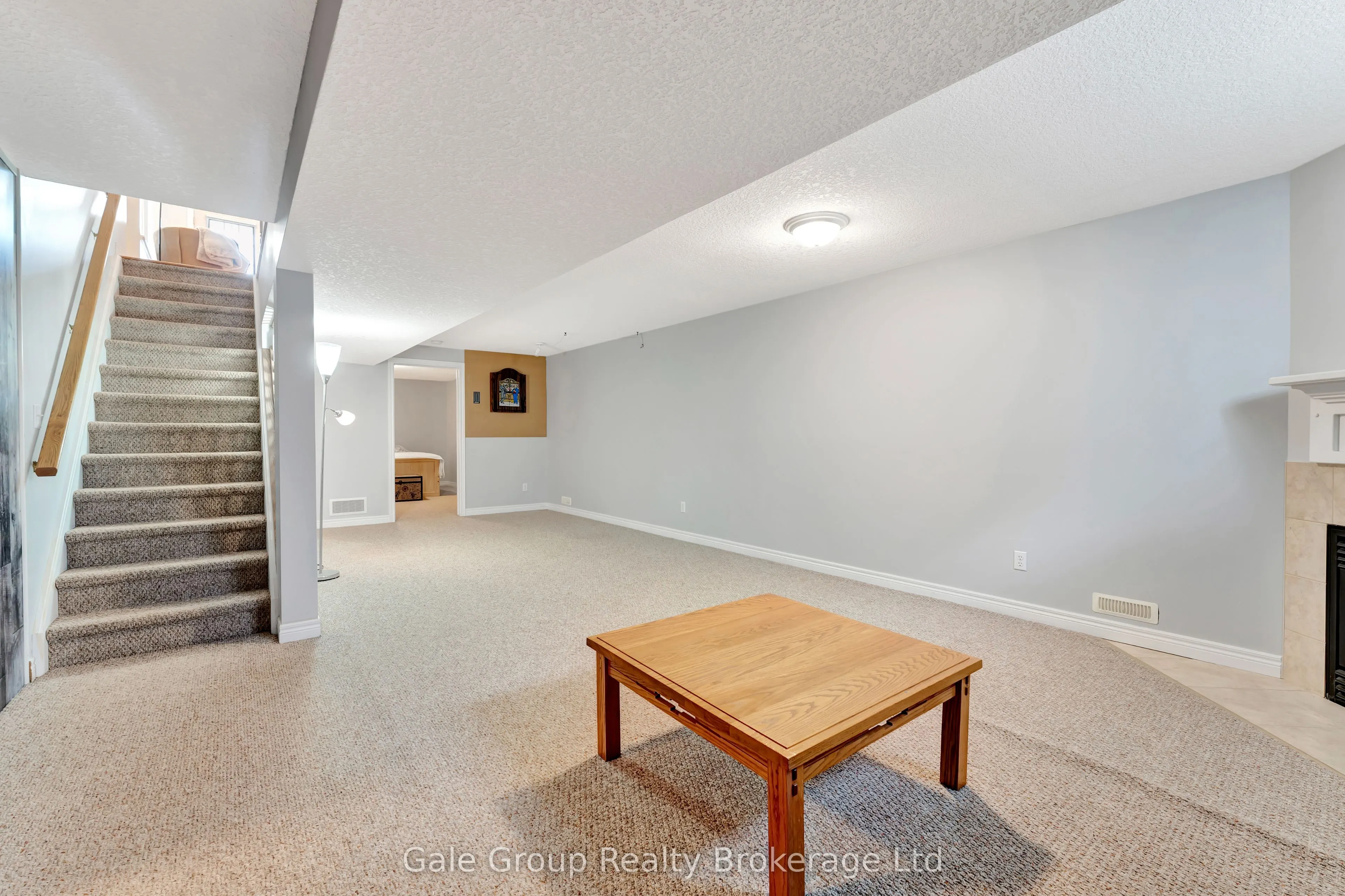 693 Southwood Way, #9