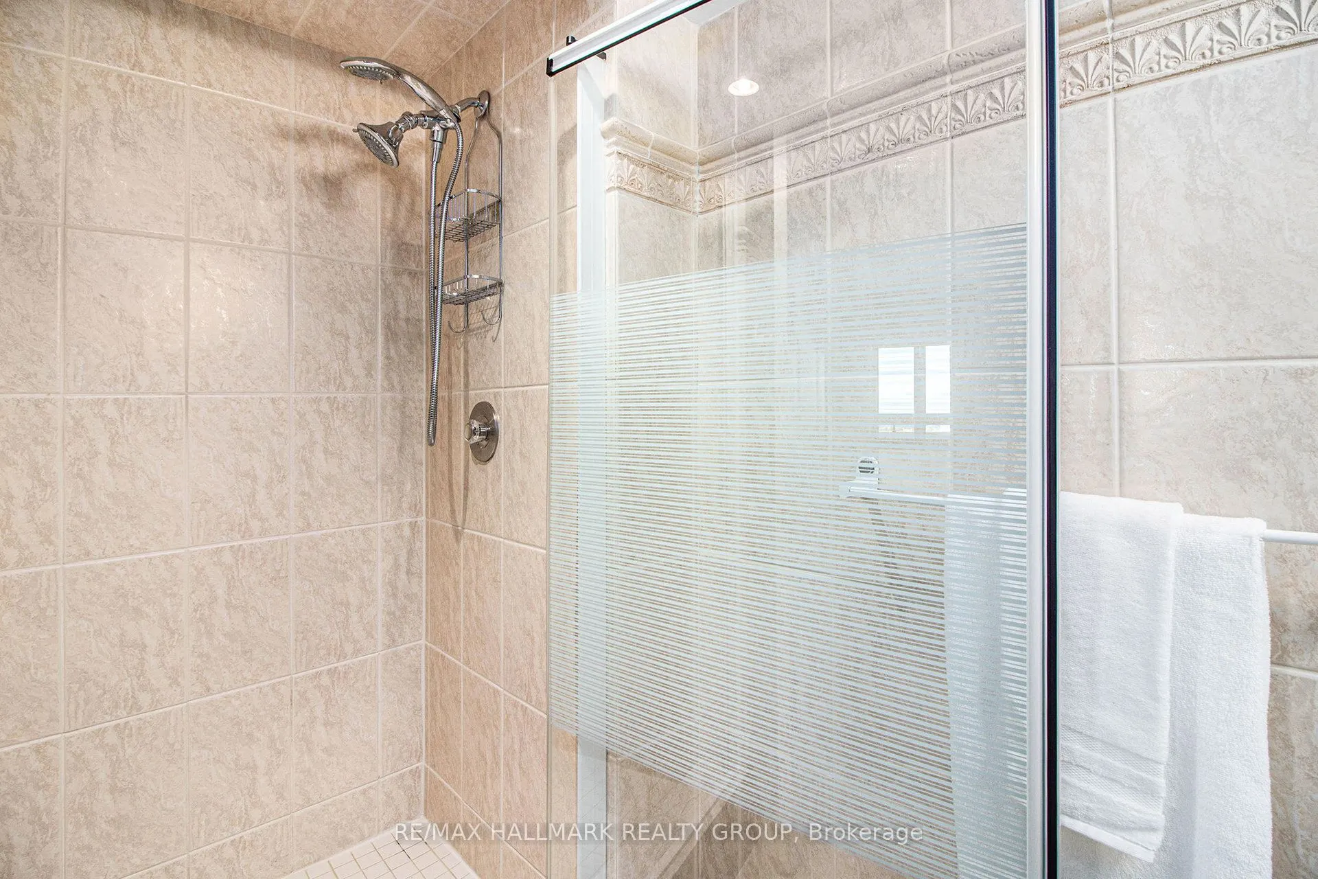 158C McArthur Avenue, #PH4