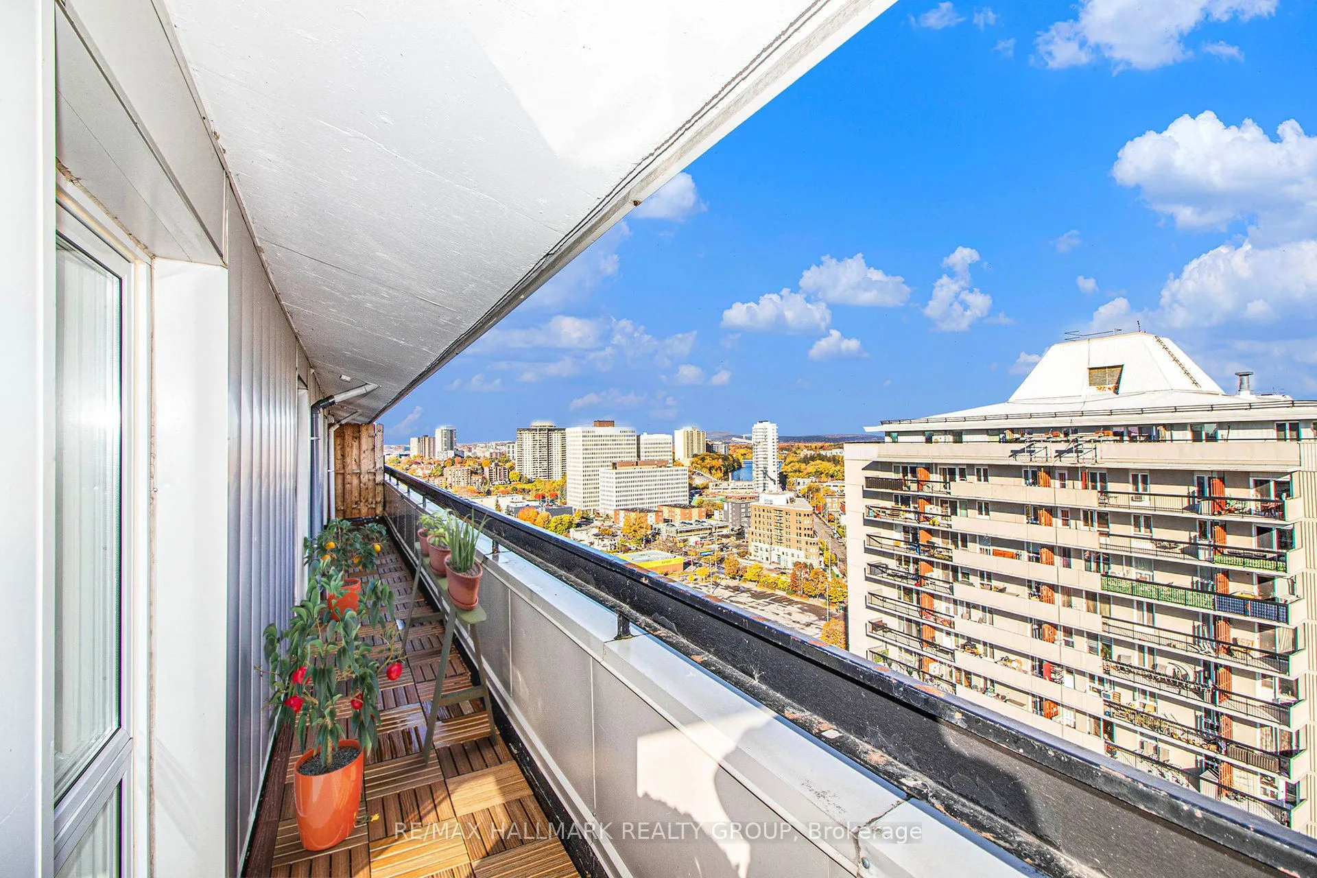 158C McArthur Avenue, #PH4