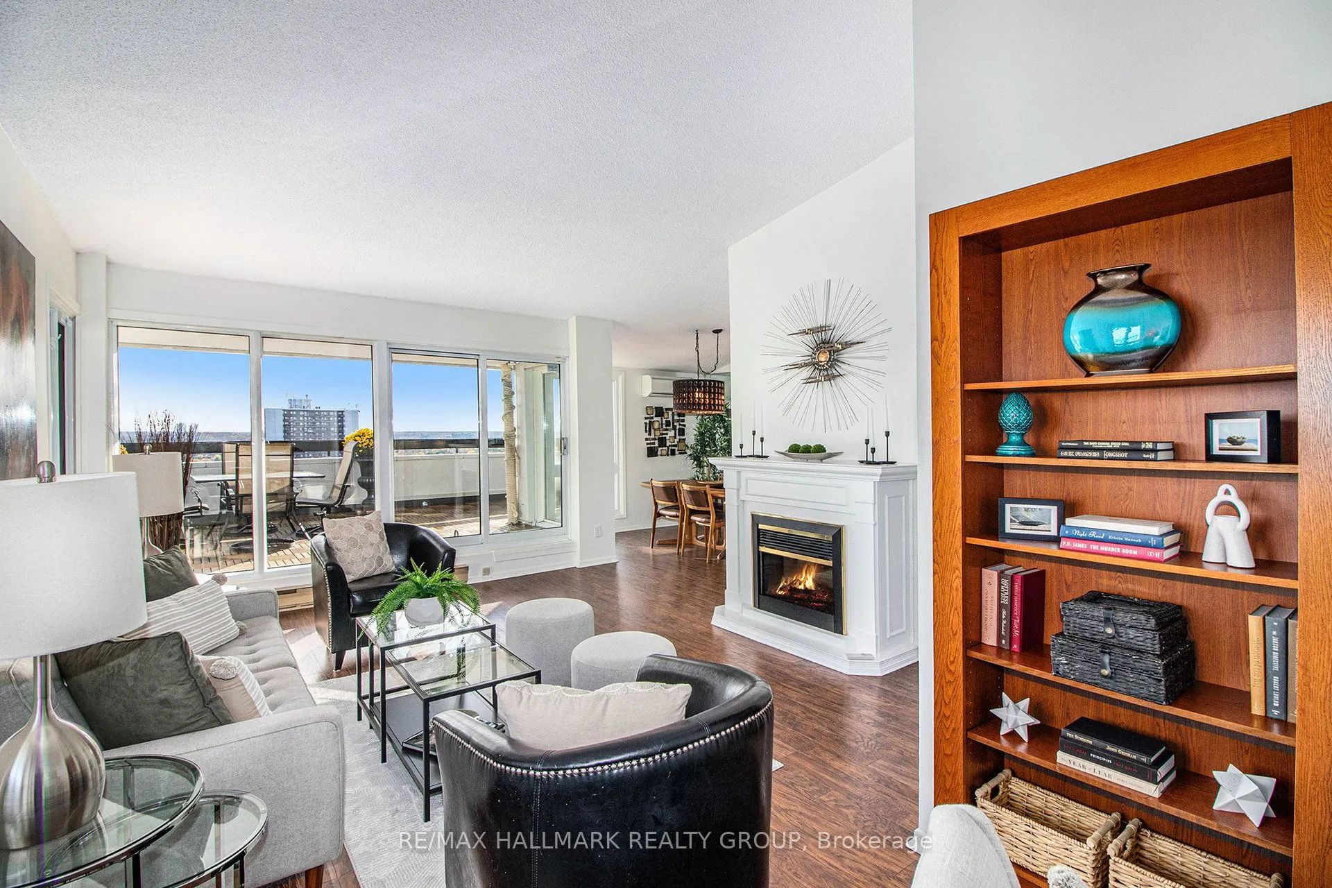 158C McArthur Avenue, #PH4