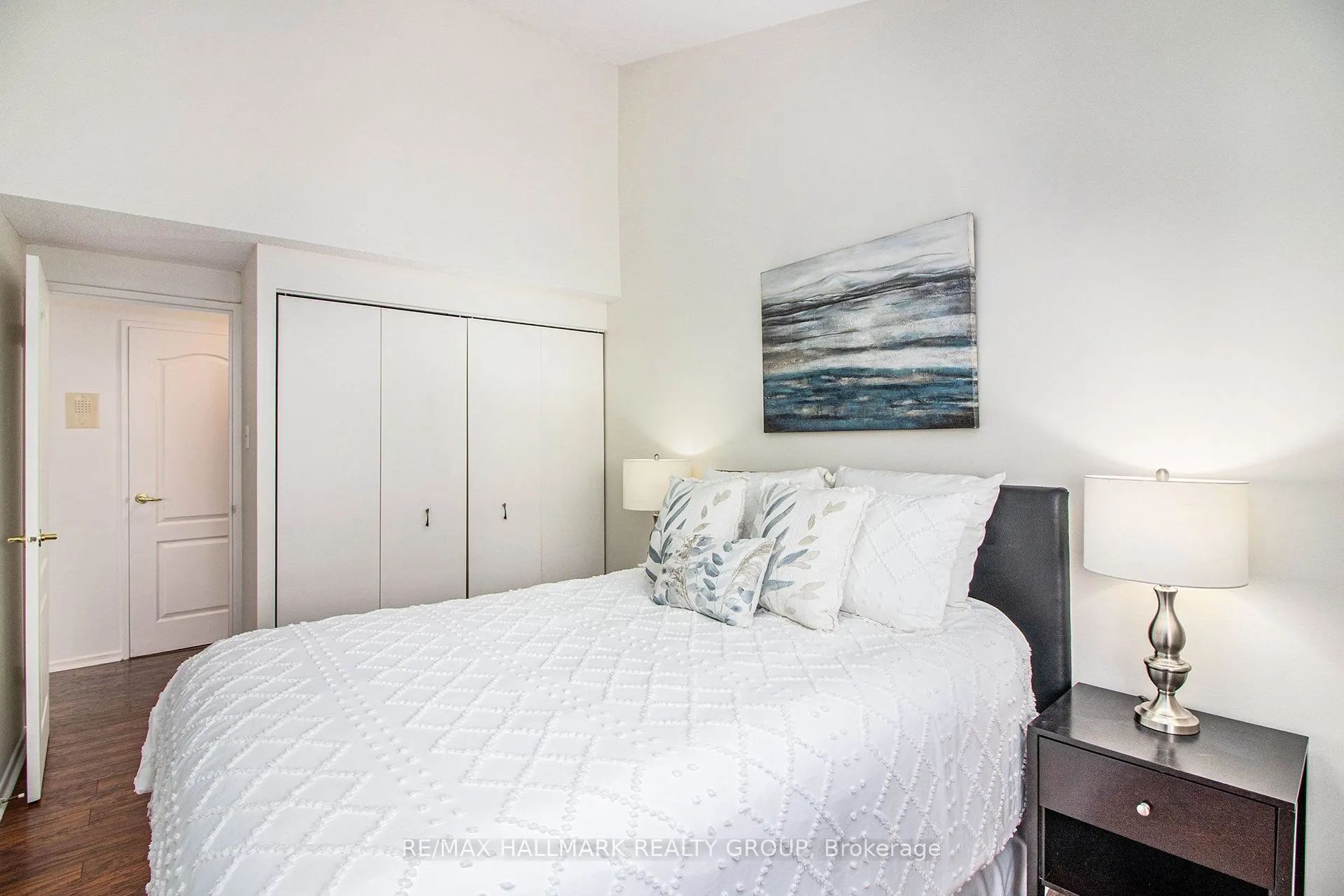 158C McArthur Avenue, #PH4