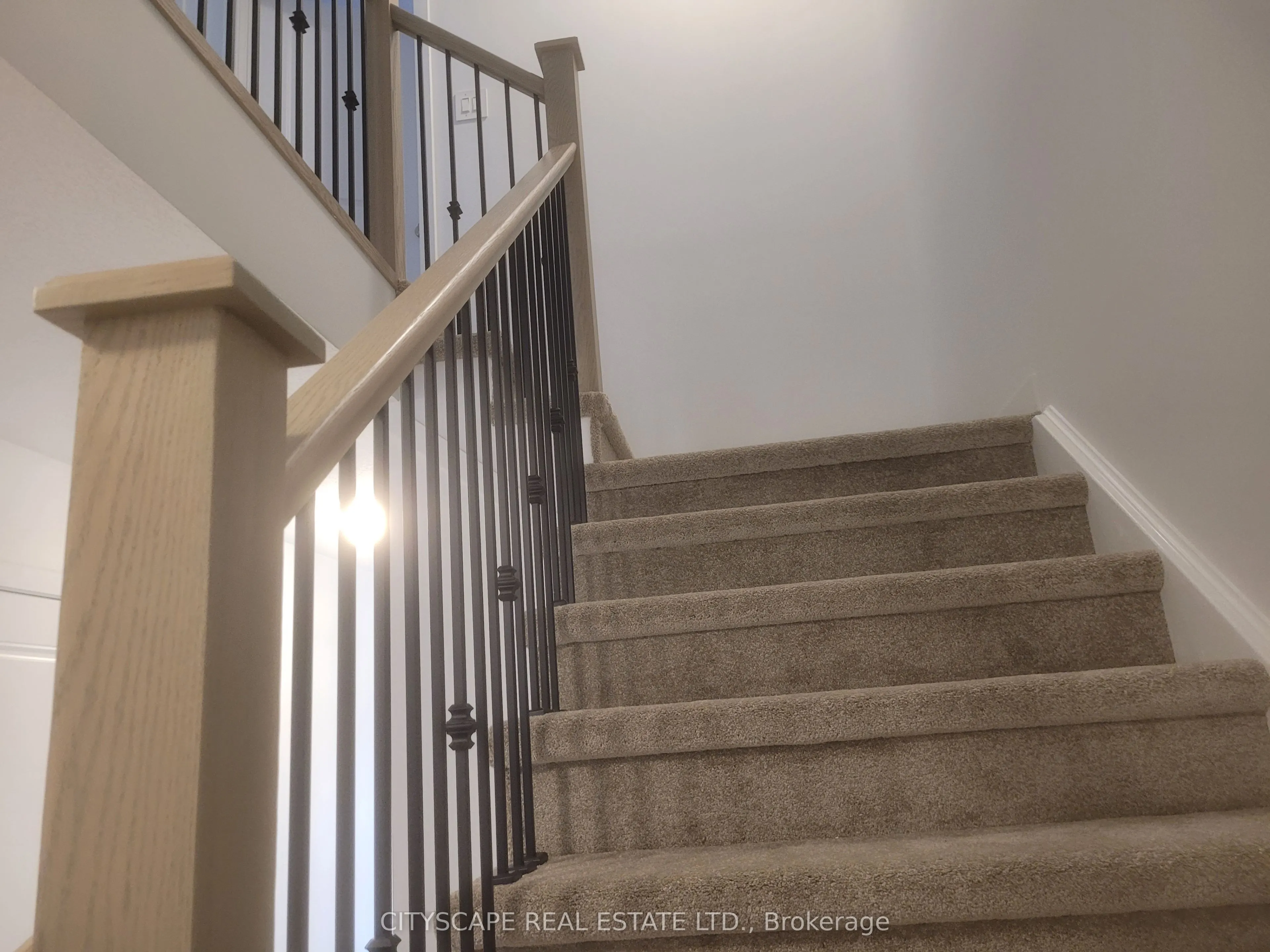 36 Oak Forest Common Crescent