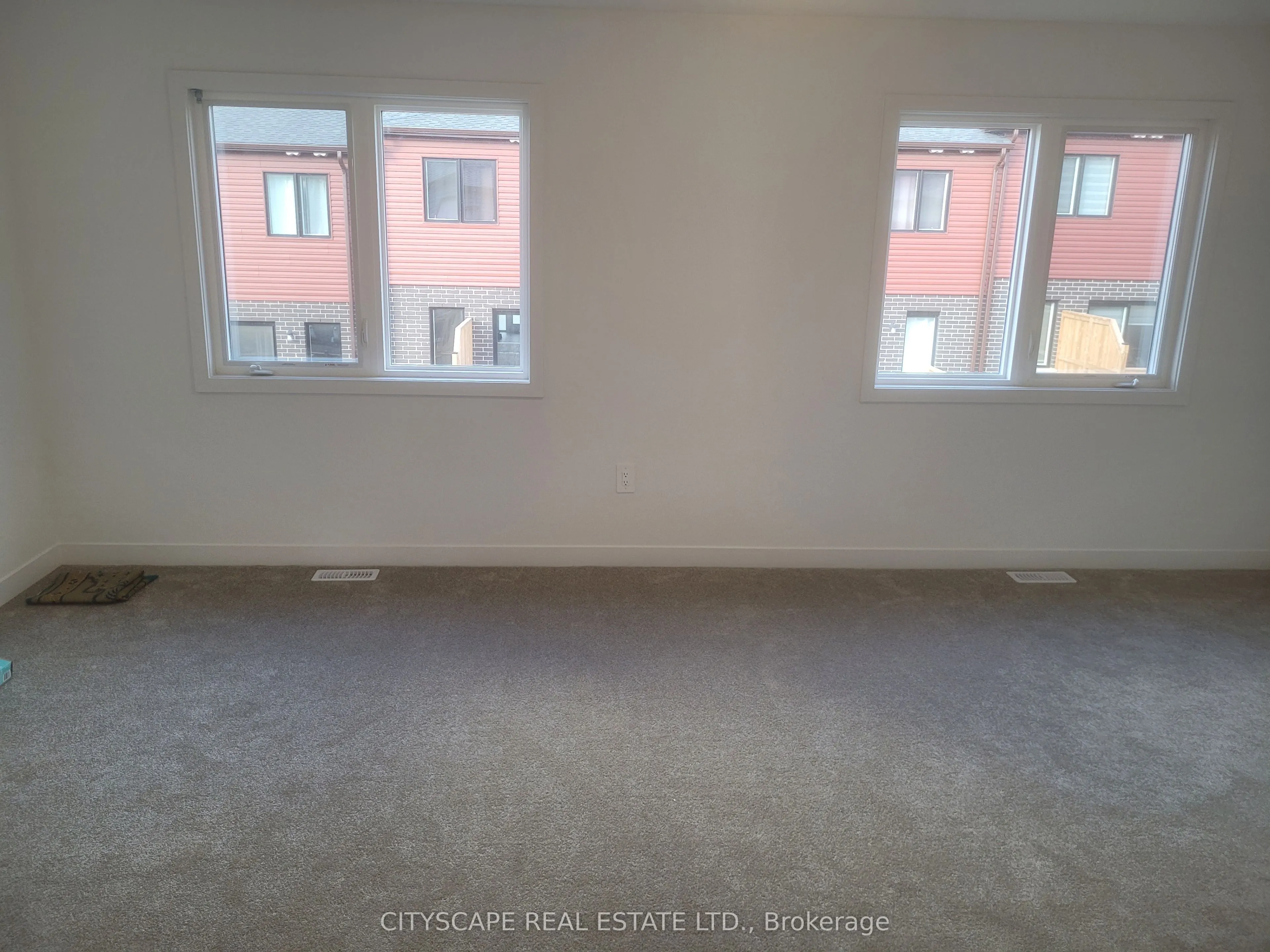 36 Oak Forest Common Crescent