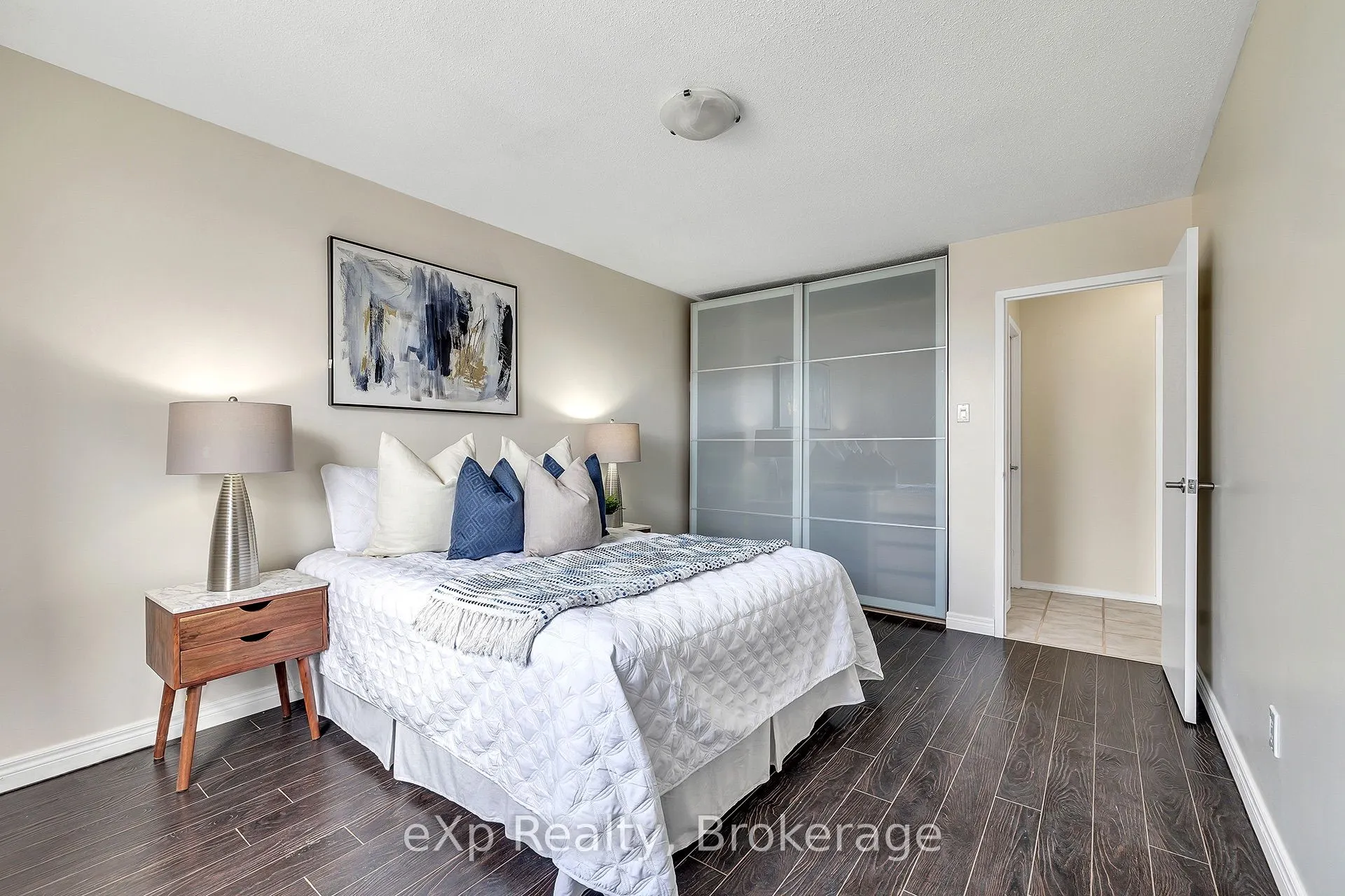 1100 Courtland Avenue E, #605