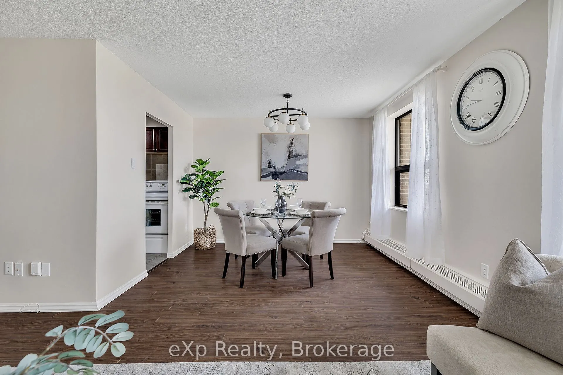 1100 Courtland Avenue E, #605