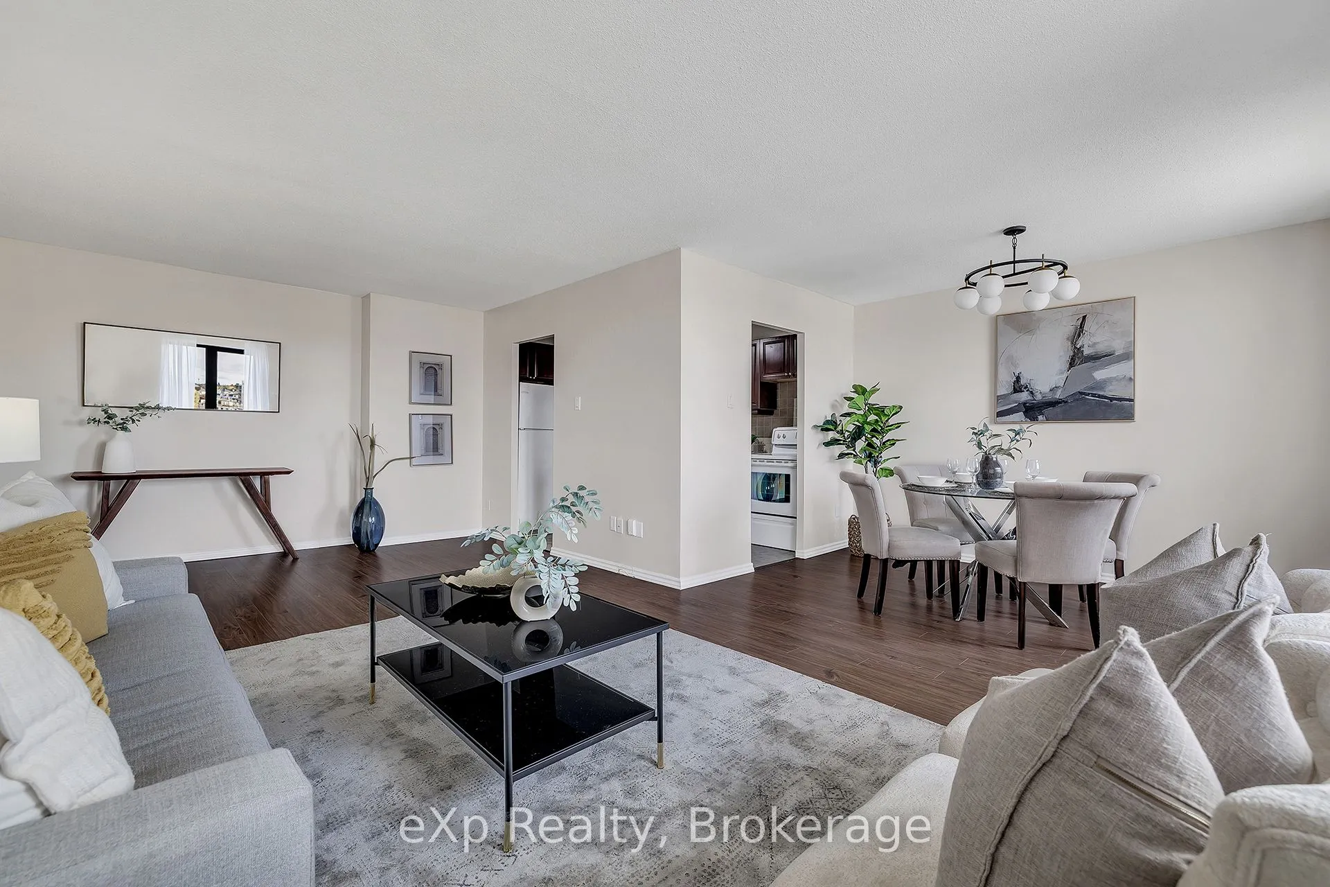 1100 Courtland Avenue E, #605