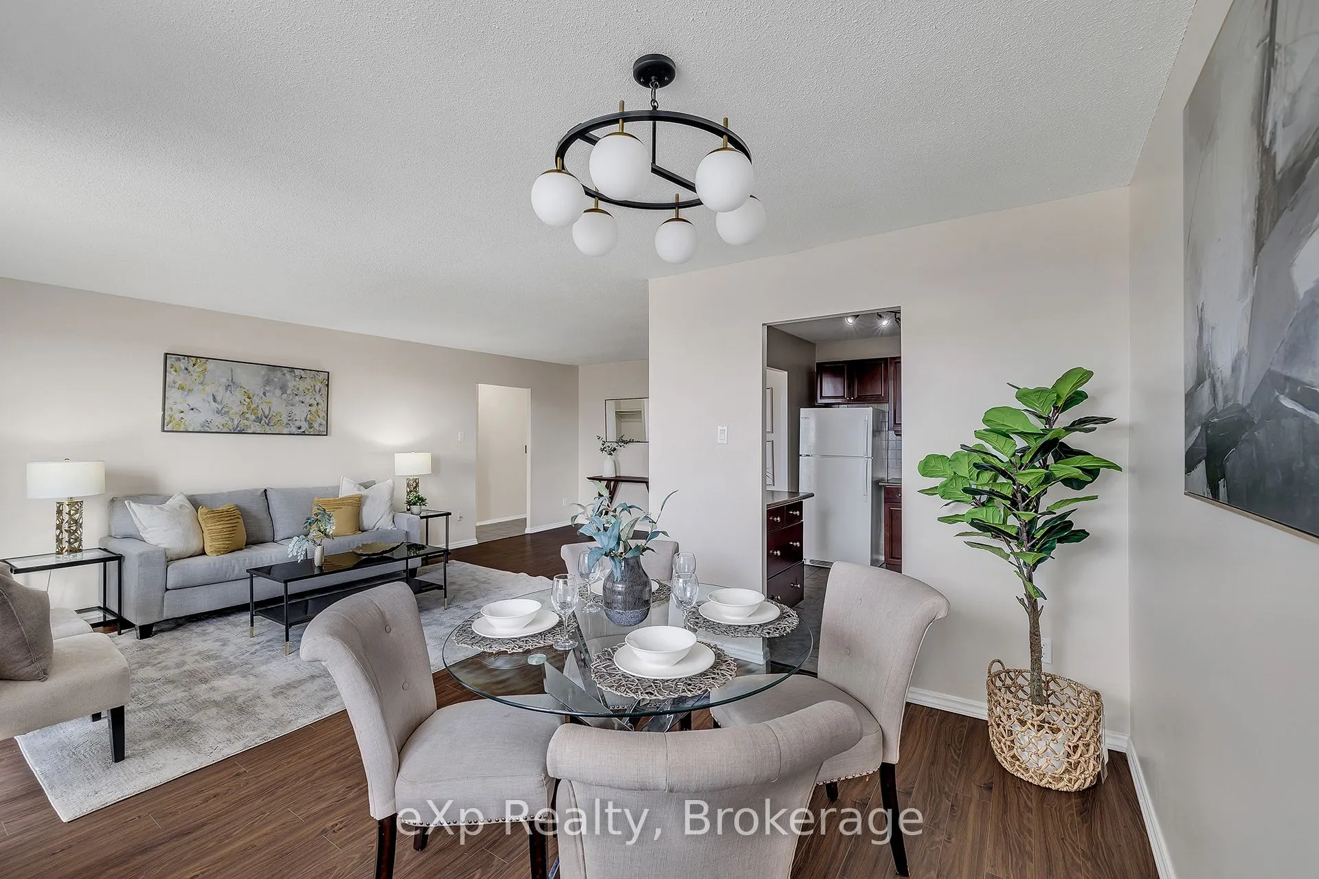 1100 Courtland Avenue E, #605