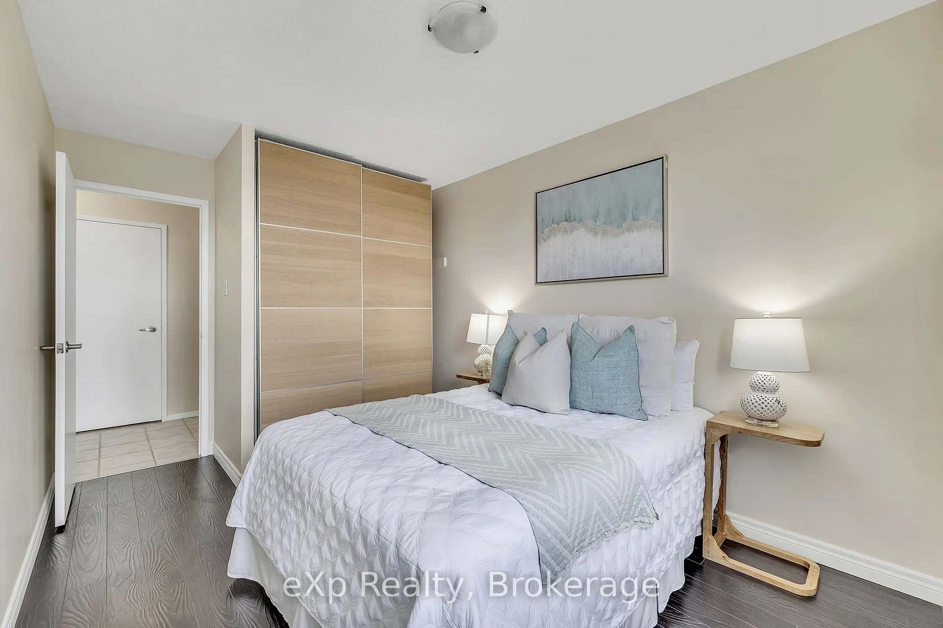 1100 Courtland Avenue E, #605