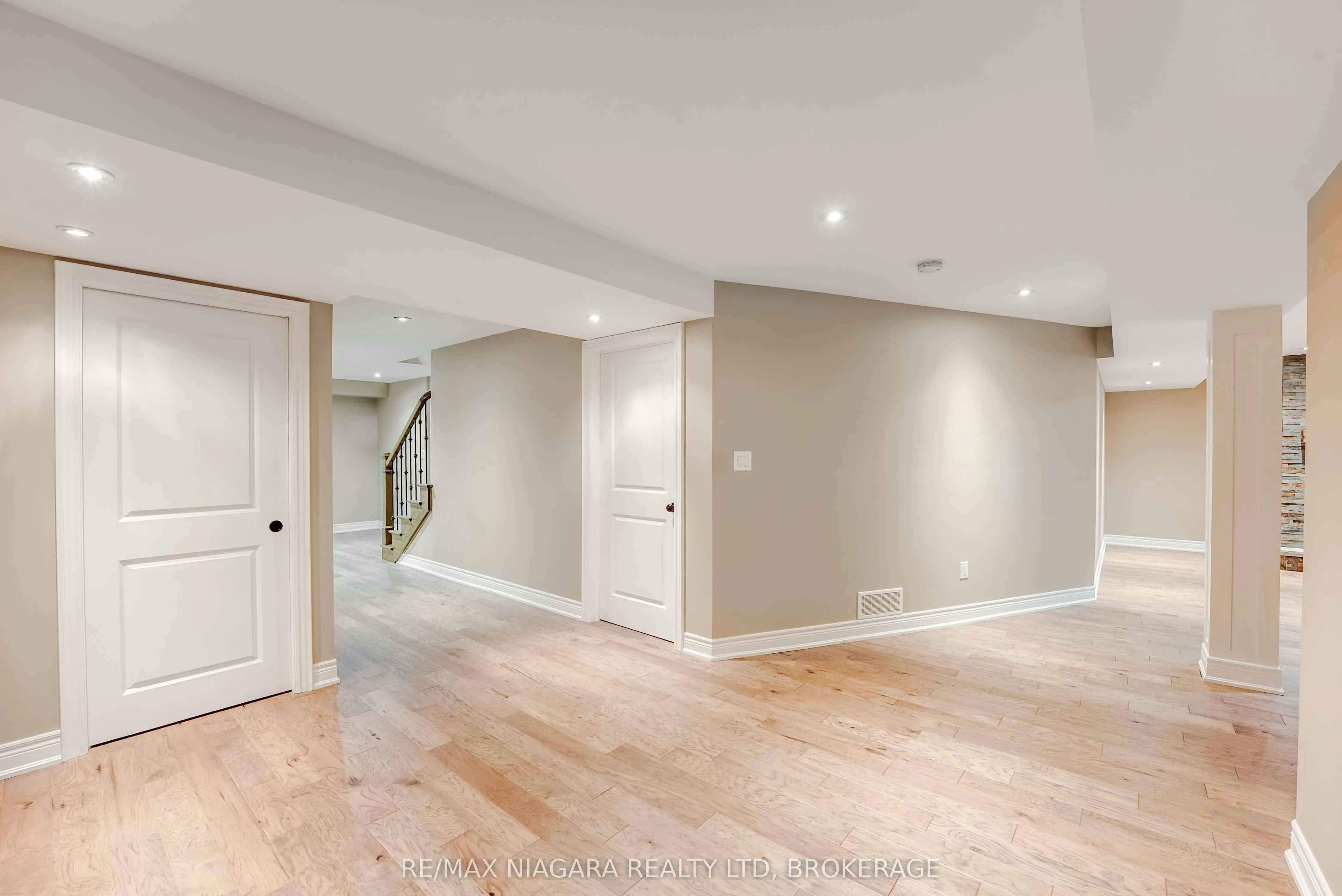 24 EMERALD COMMON, #Call LBO