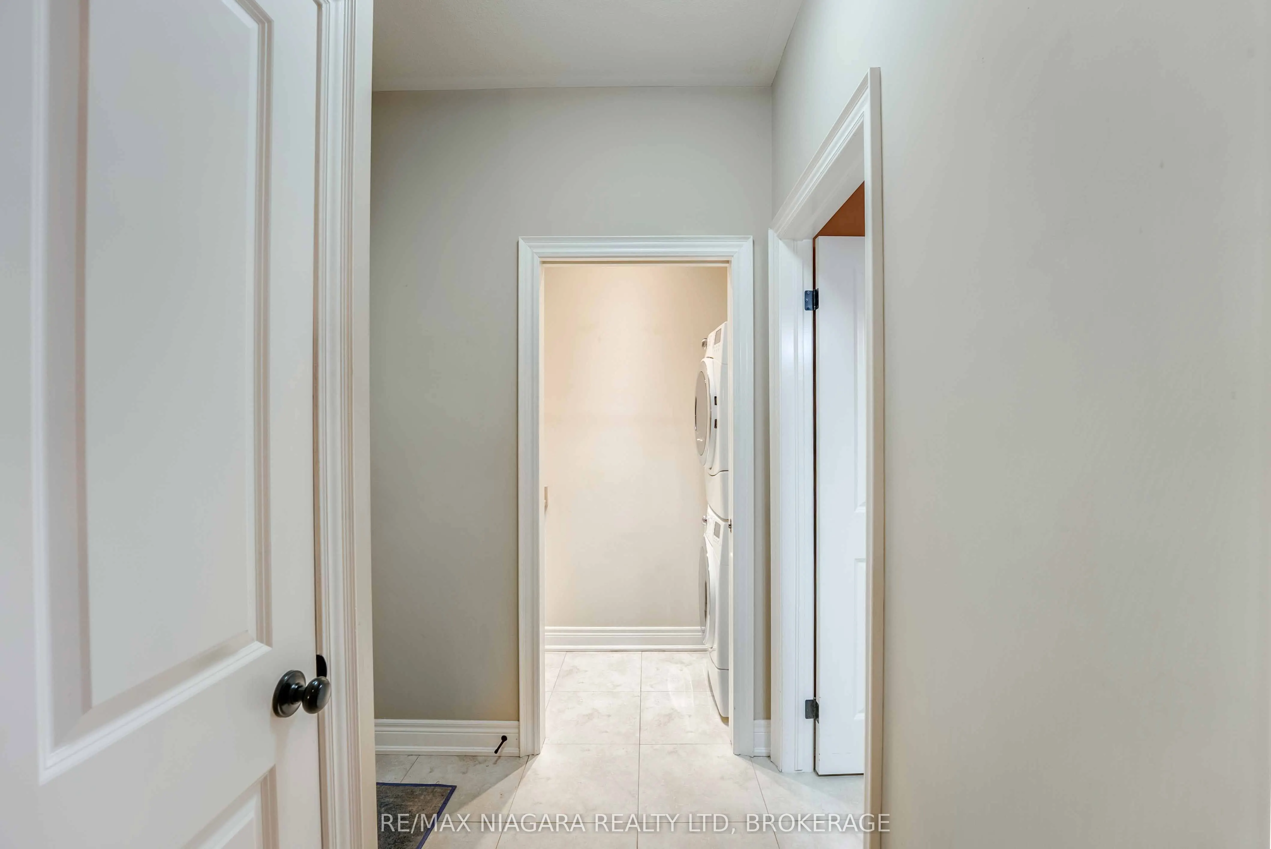 24 EMERALD COMMON, #Call LBO