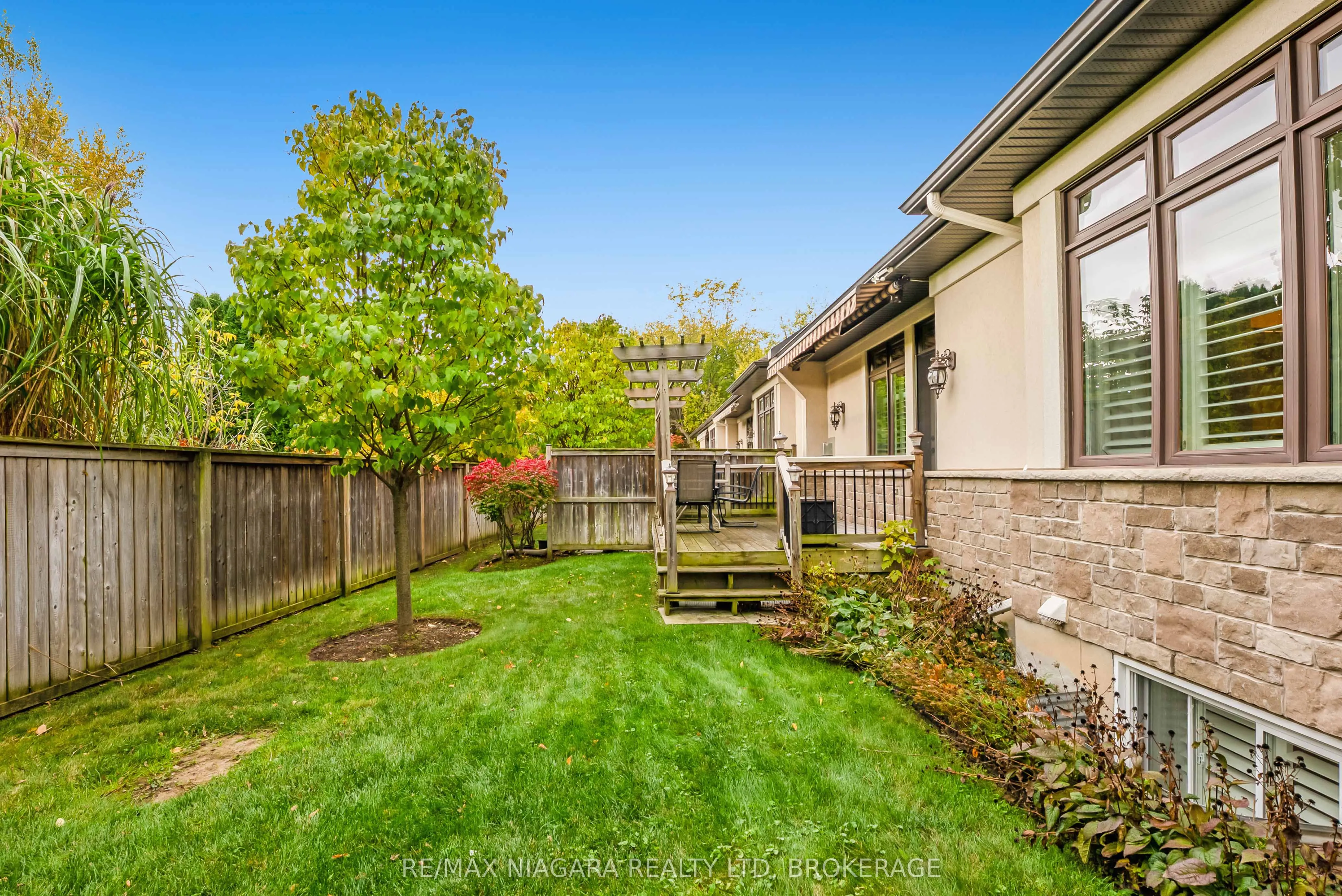 24 EMERALD COMMON, #Call LBO