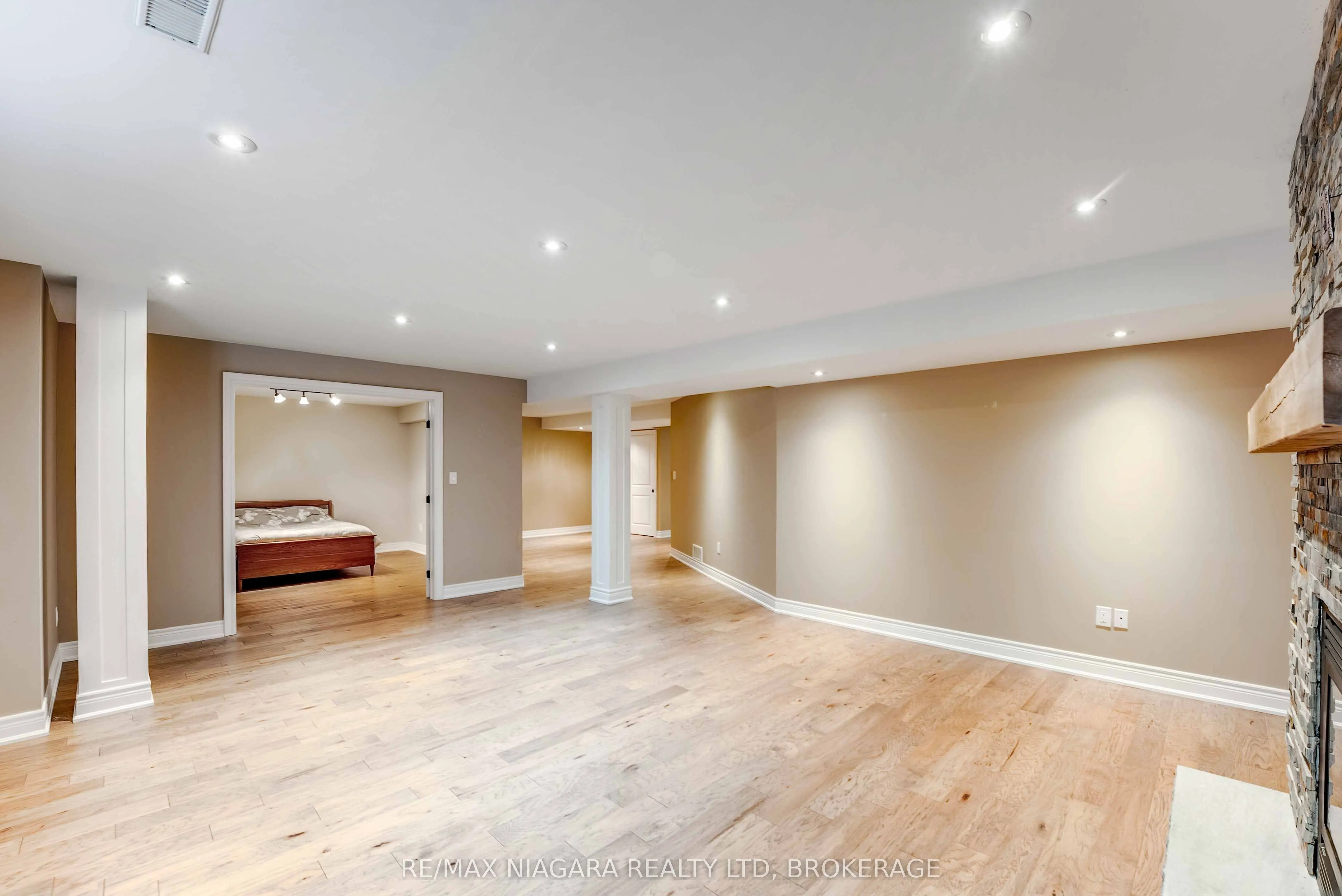 24 EMERALD COMMON, #Call LBO