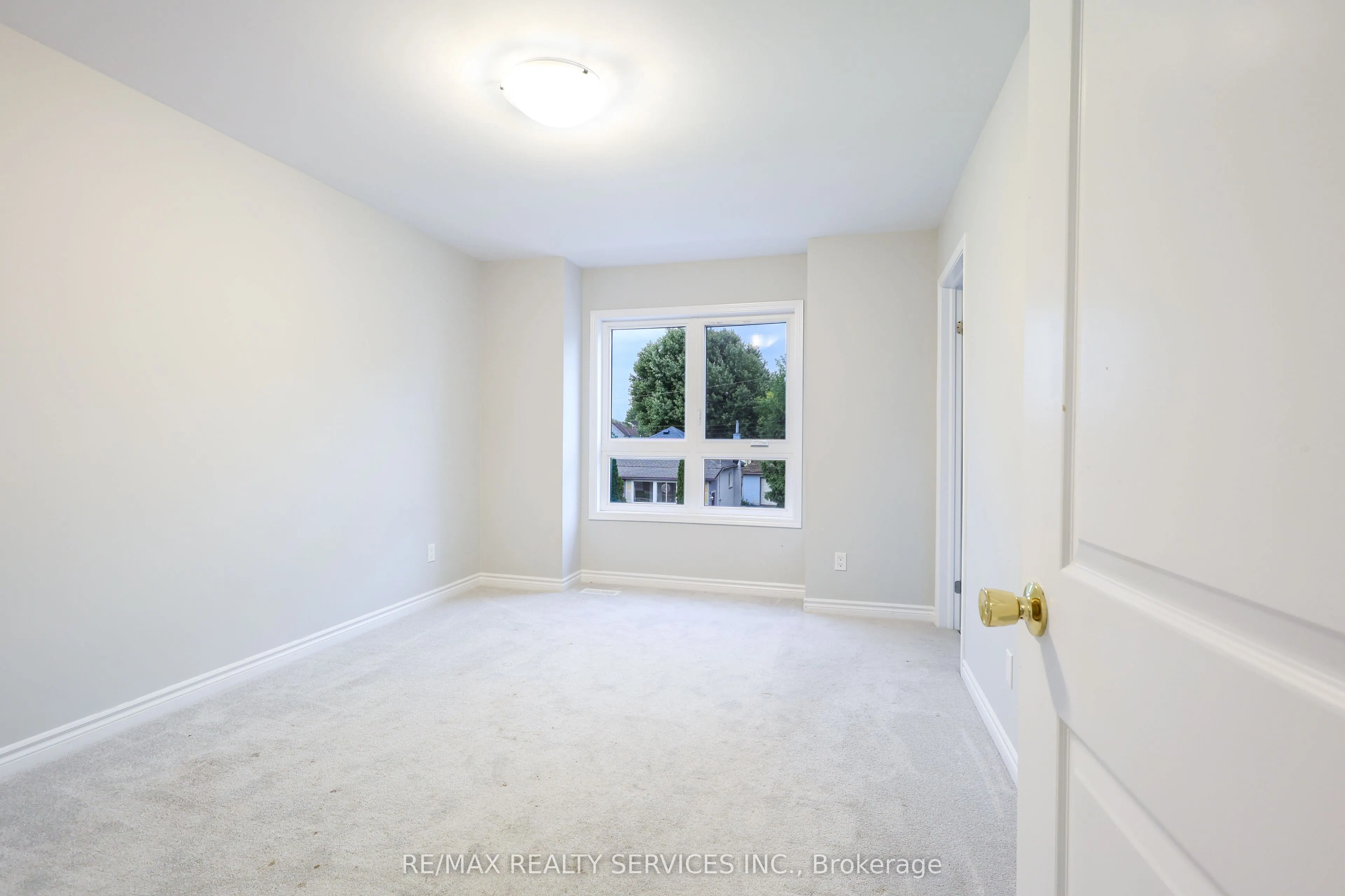 35 Perenack Avenue, #17