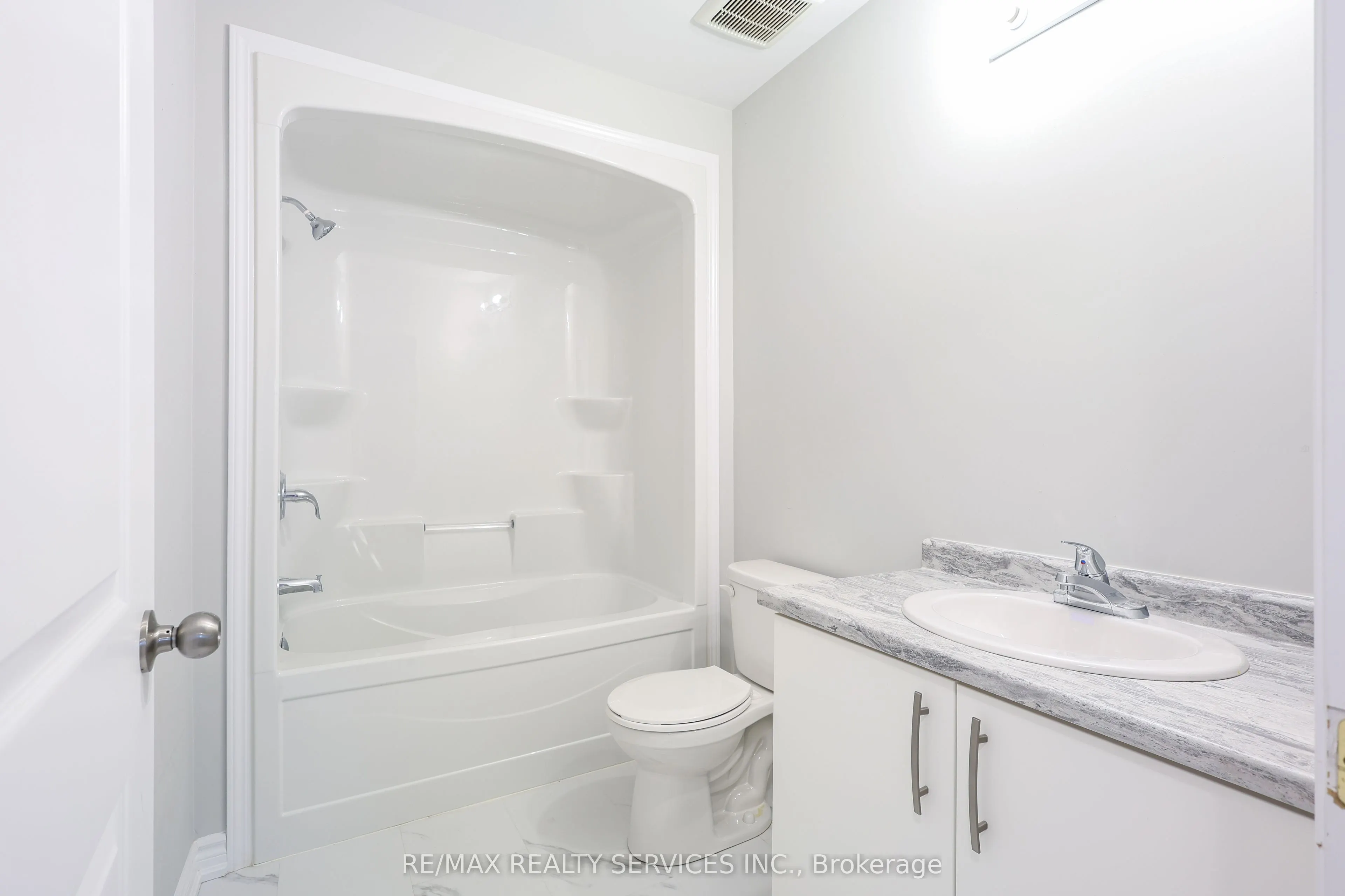 35 Perenack Avenue, #17