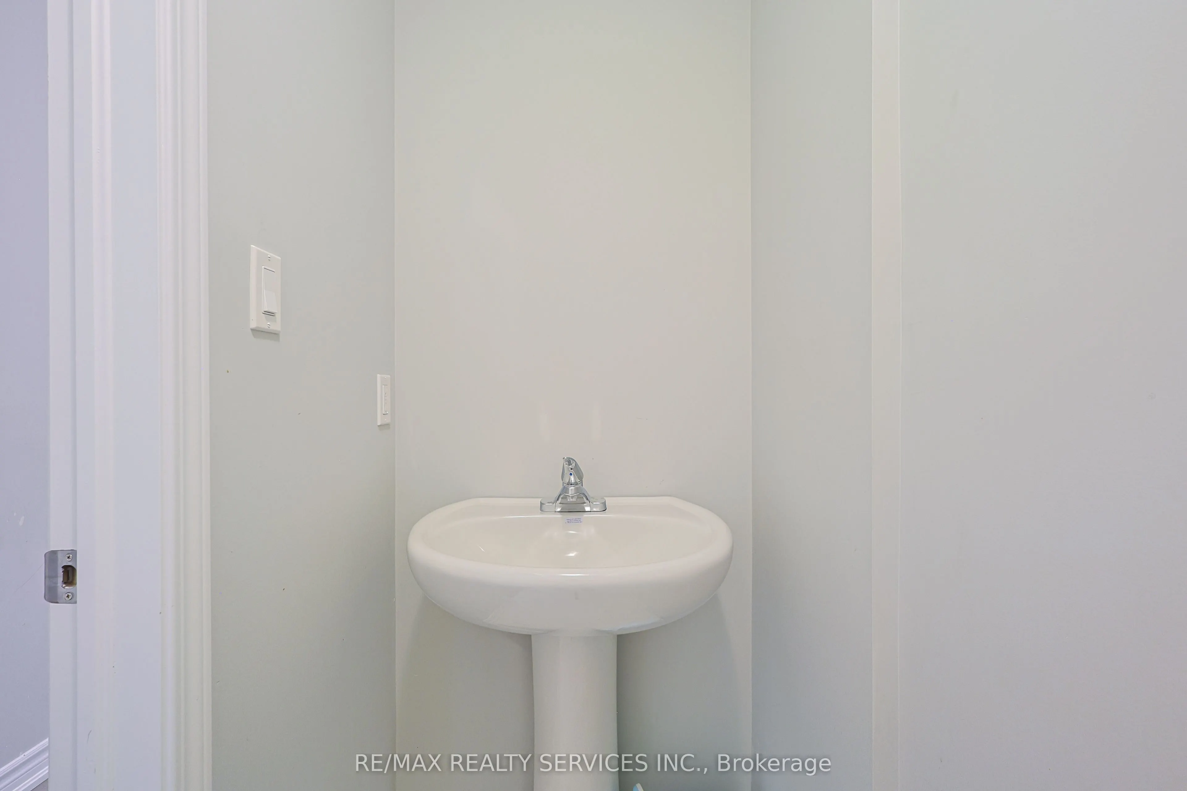 35 Perenack Avenue, #17