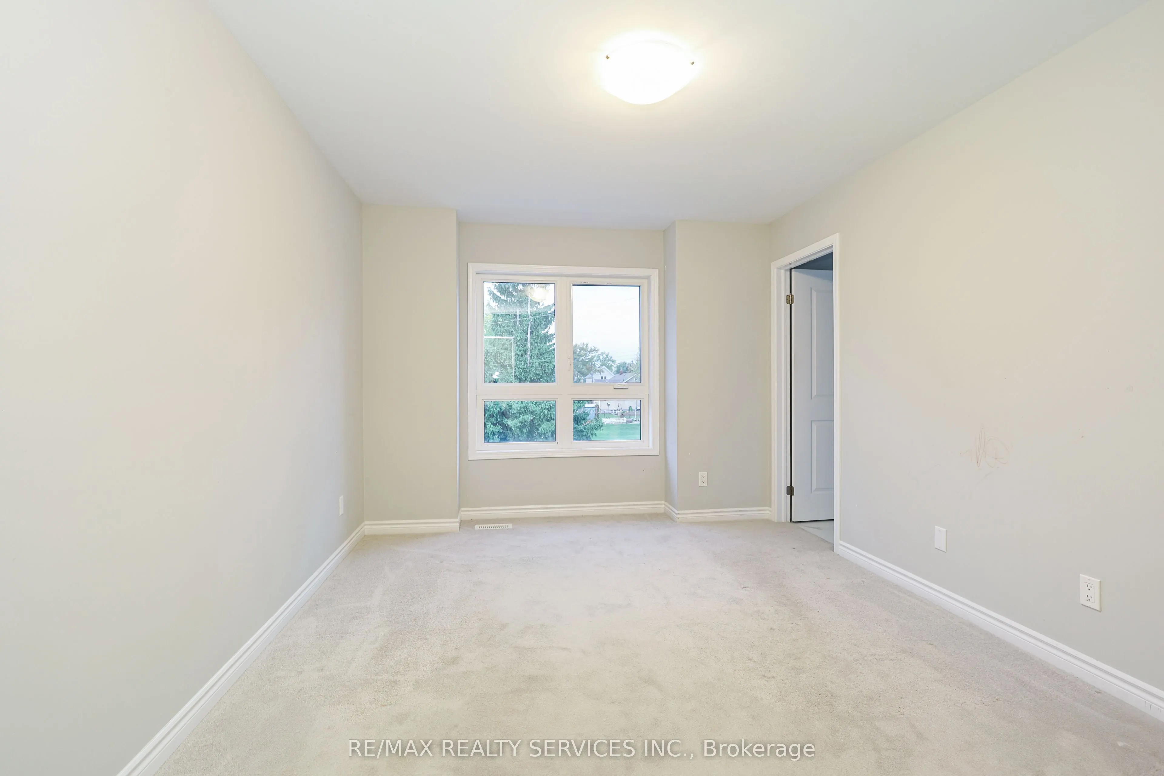 35 Perenack Avenue, #17