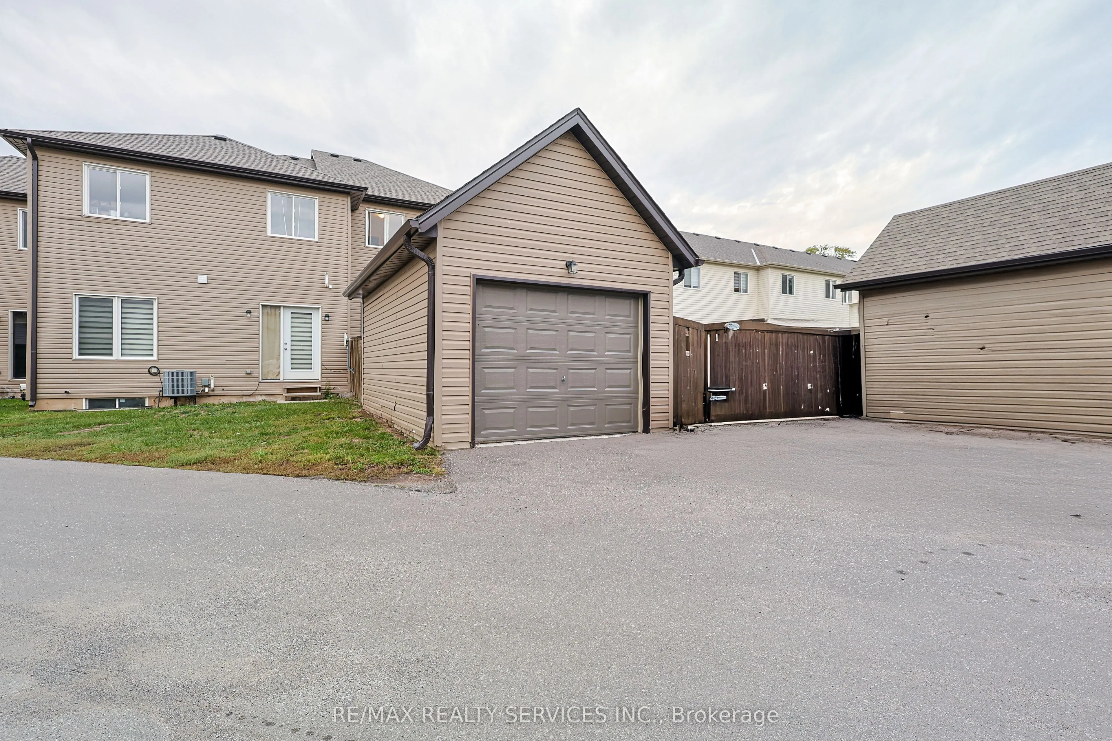 35 Perenack Avenue, #17