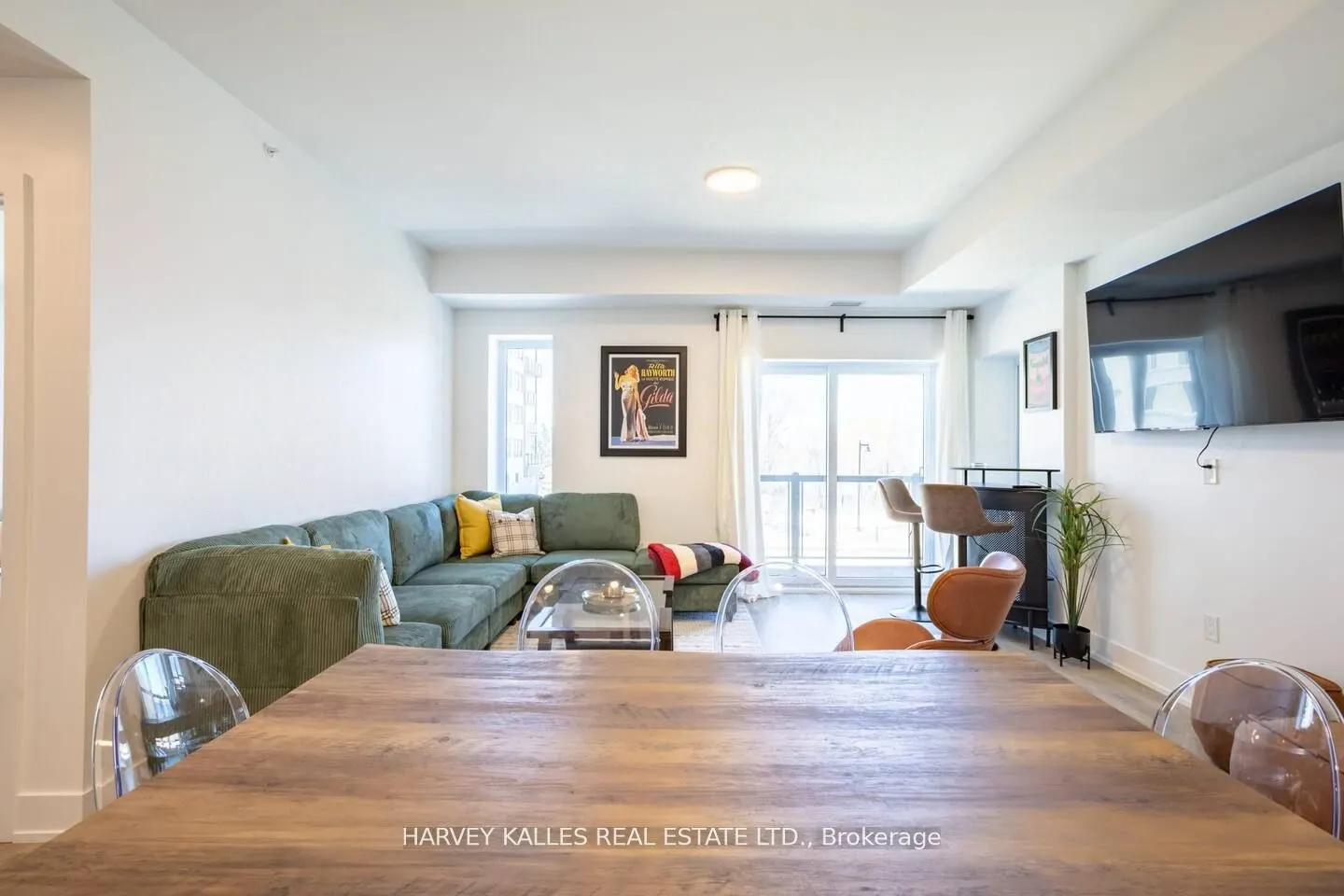 19B West Street, #205