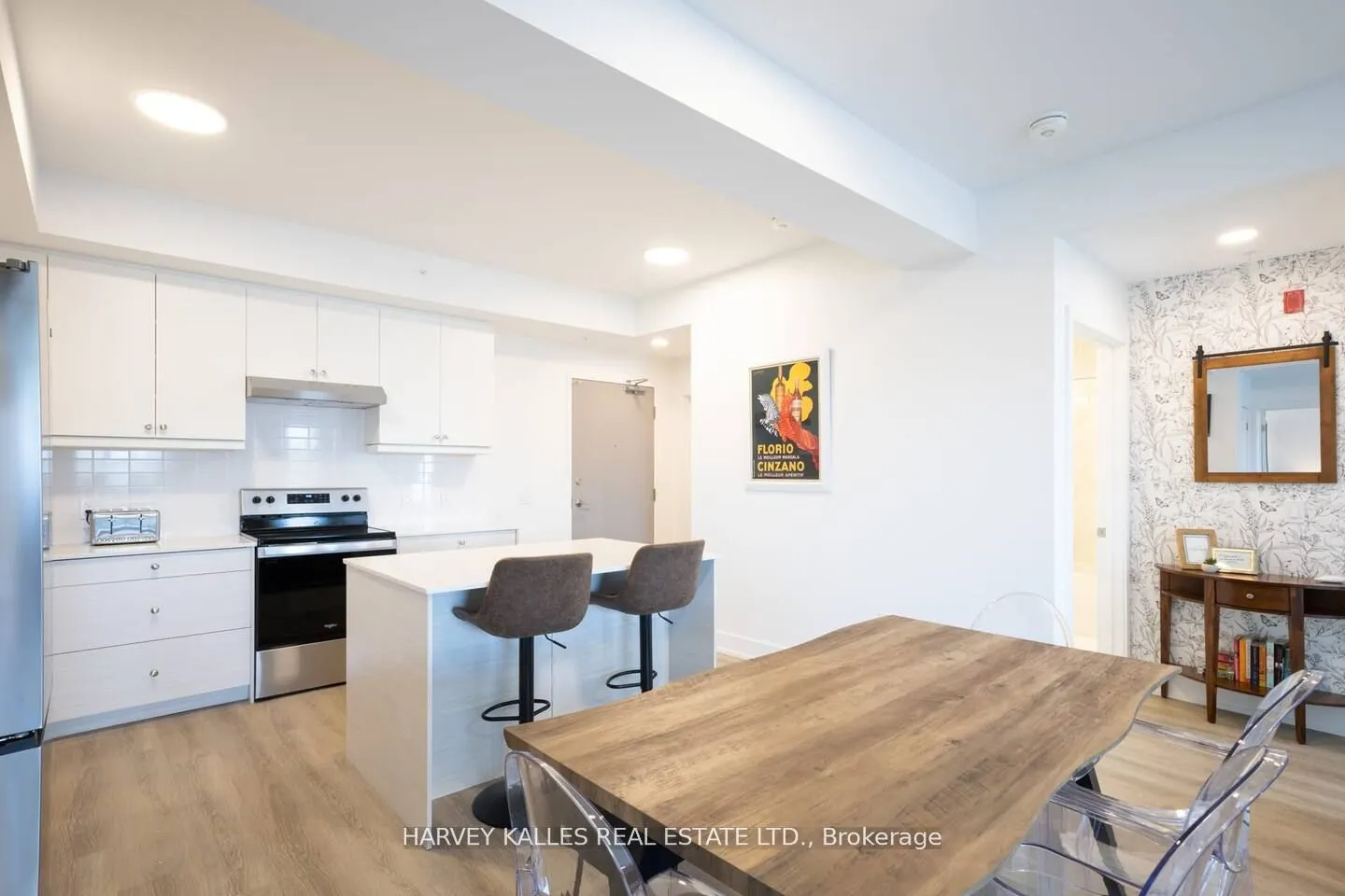 19B West Street, #205