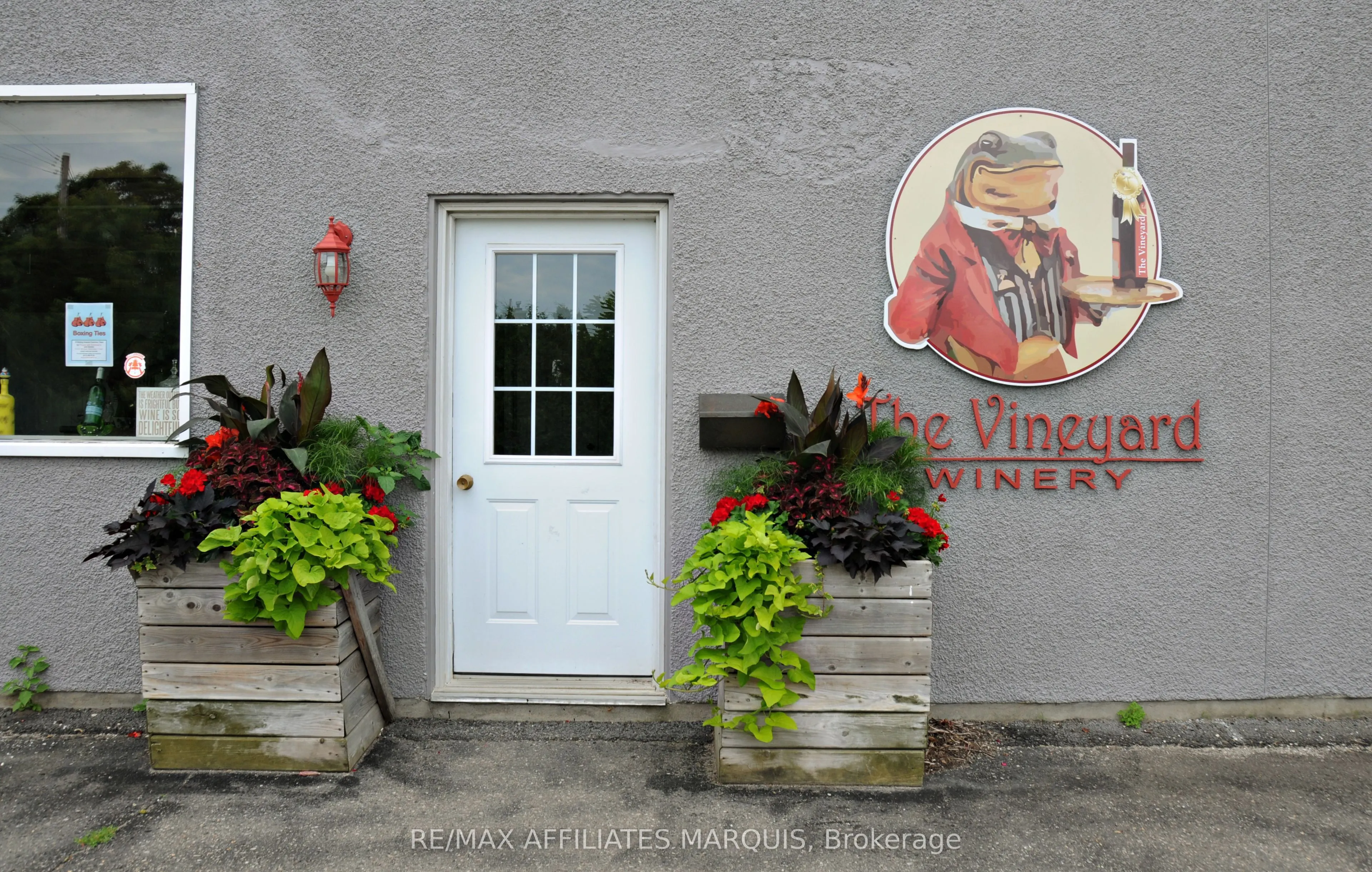 15 Broadview Avenue E